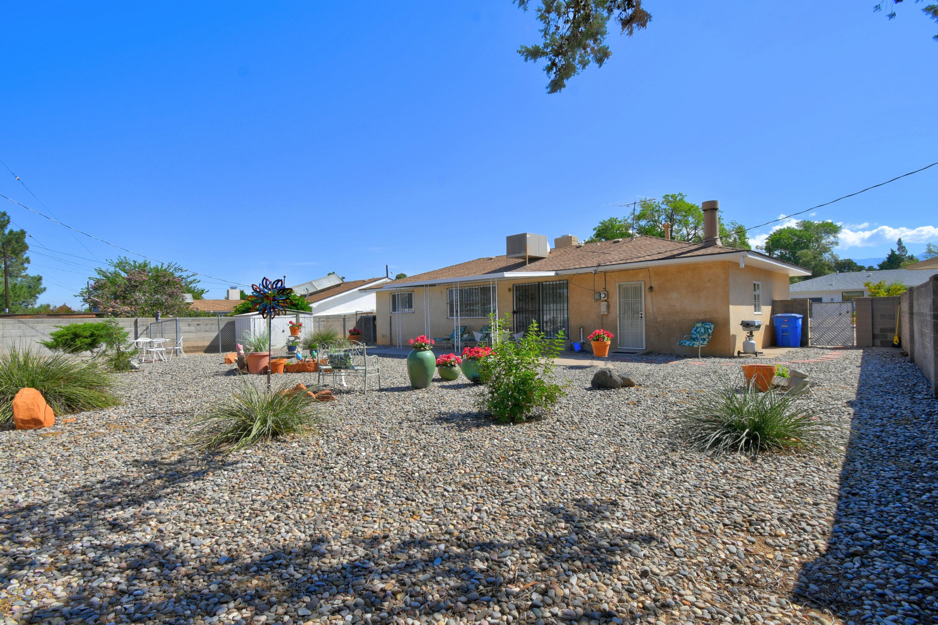 6904 EDWINA Avenue NE