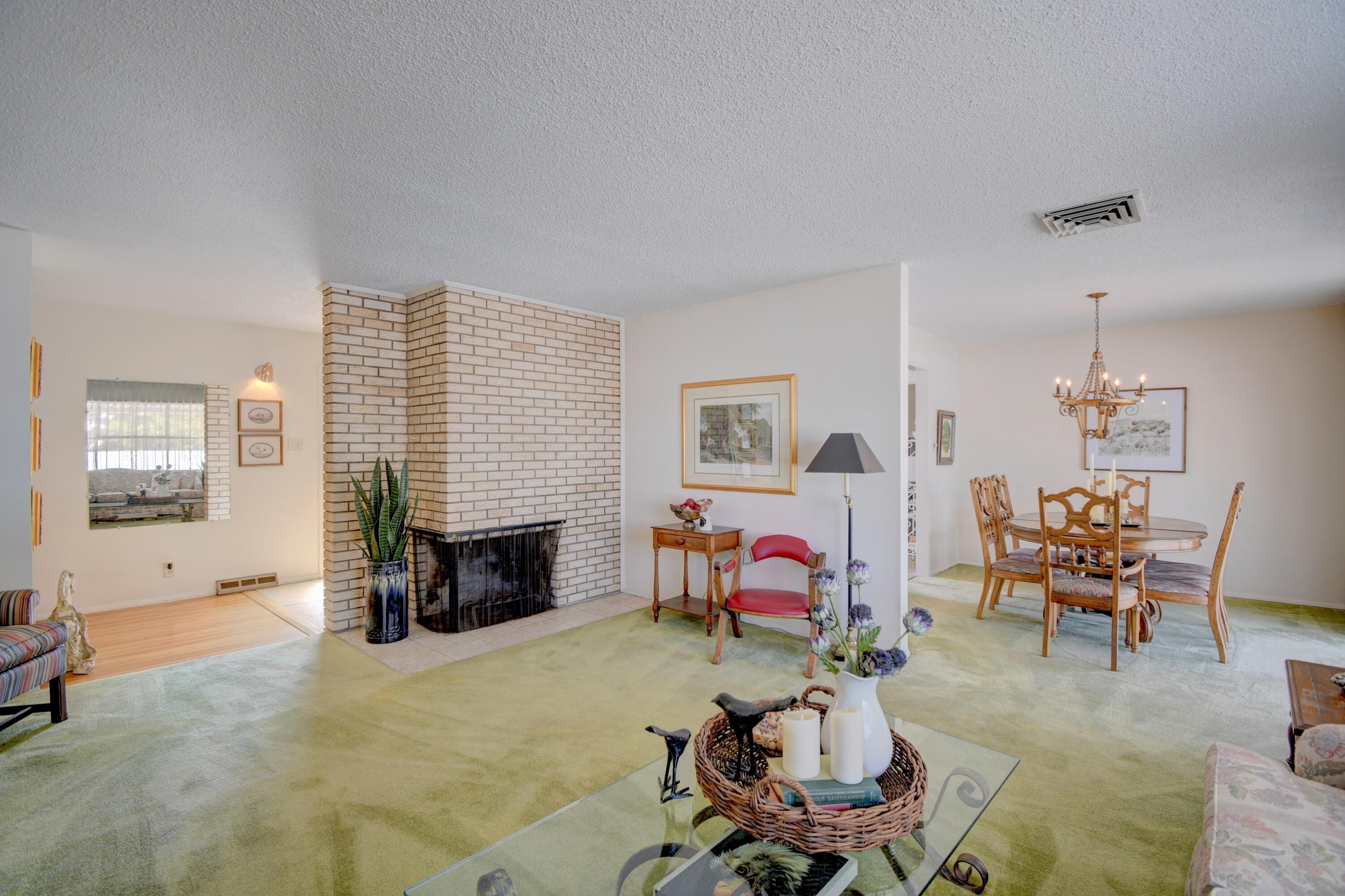 6904 EDWINA Avenue NE