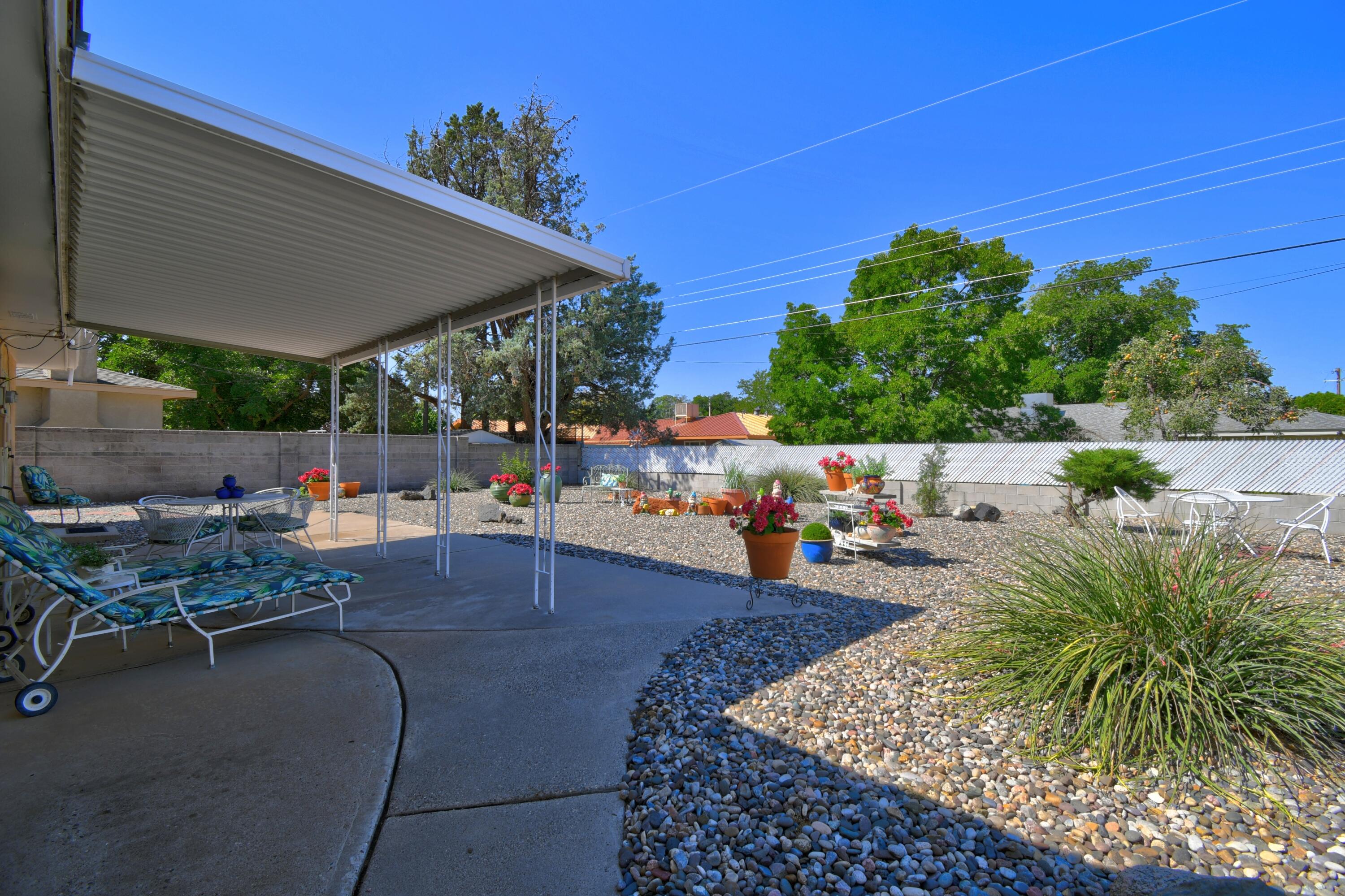 6904 EDWINA Avenue NE