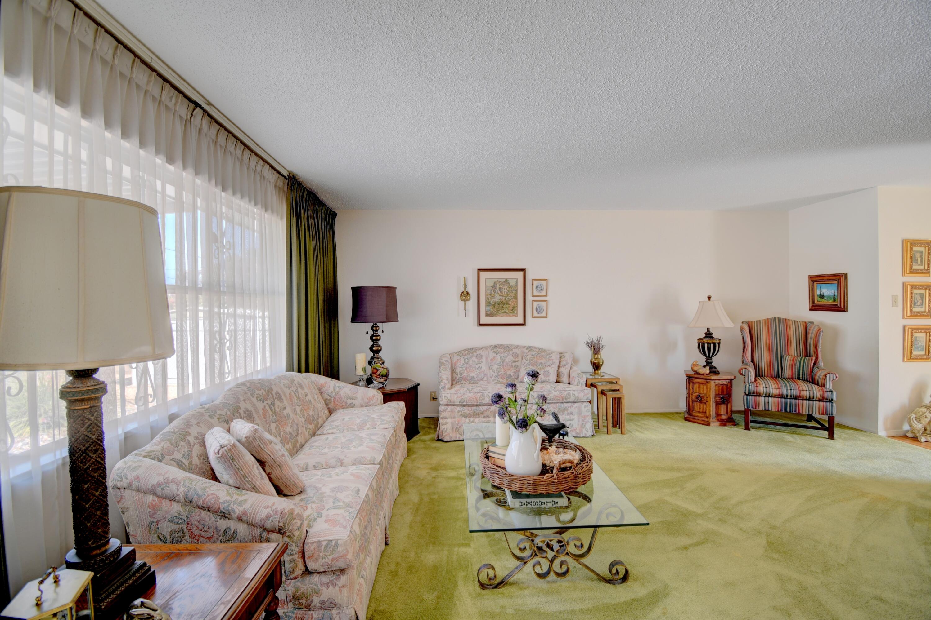 6904 EDWINA Avenue NE