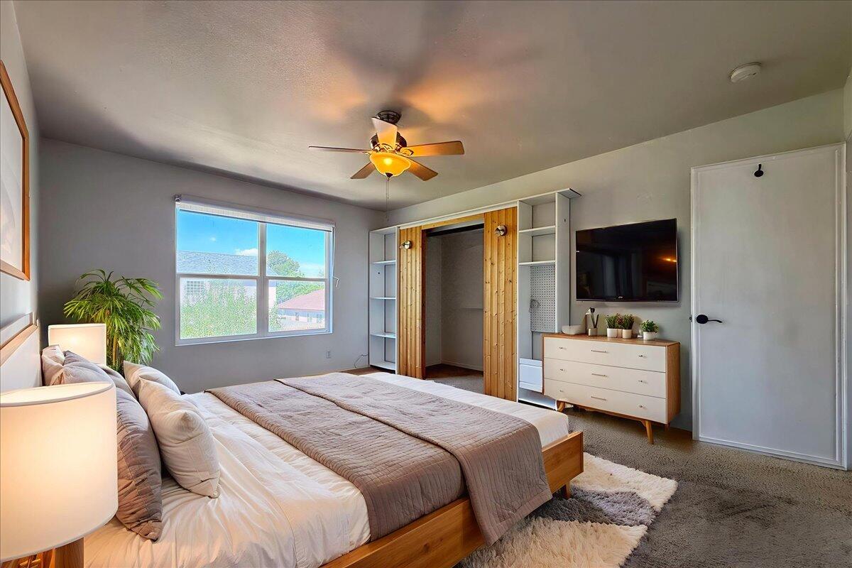 3043 LOGAN MEADOWS Drive NE