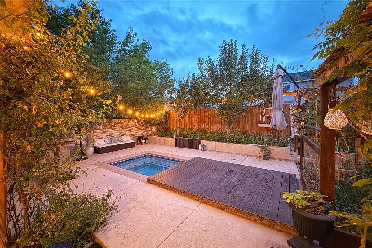 3043 LOGAN MEADOWS Drive NE