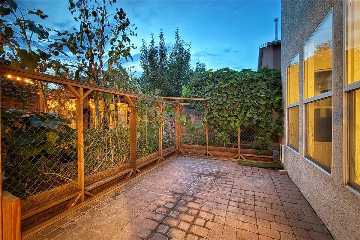 3043 LOGAN MEADOWS Drive NE