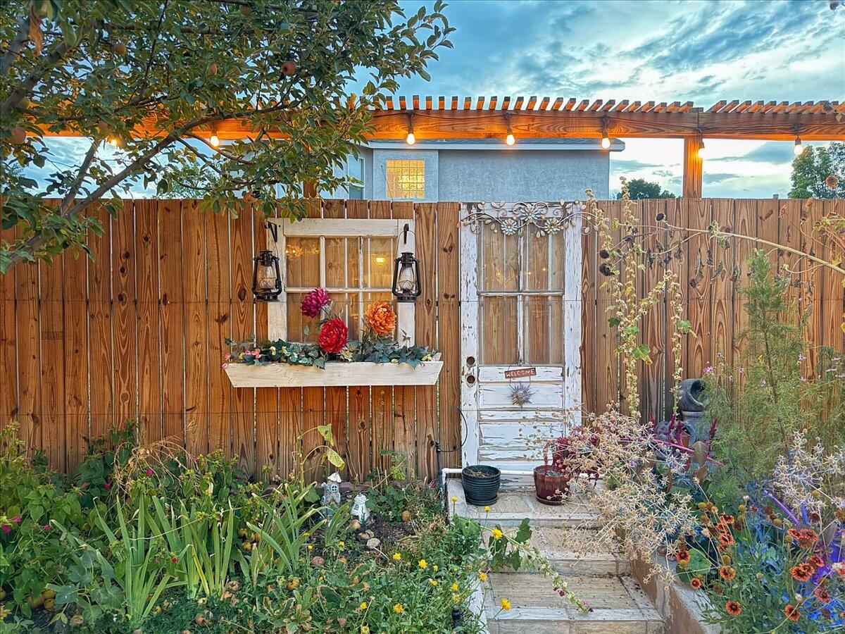 3043 LOGAN MEADOWS Drive NE