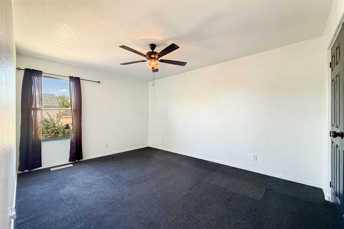 3043 LOGAN MEADOWS Drive NE