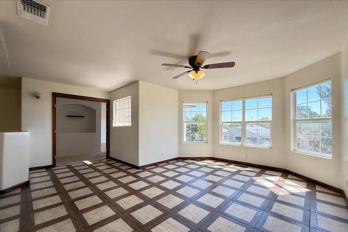 3043 LOGAN MEADOWS Drive NE