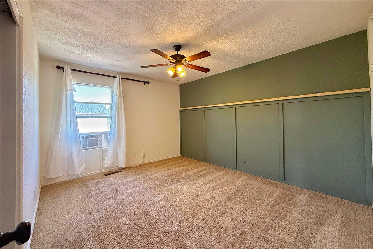 3043 LOGAN MEADOWS Drive NE