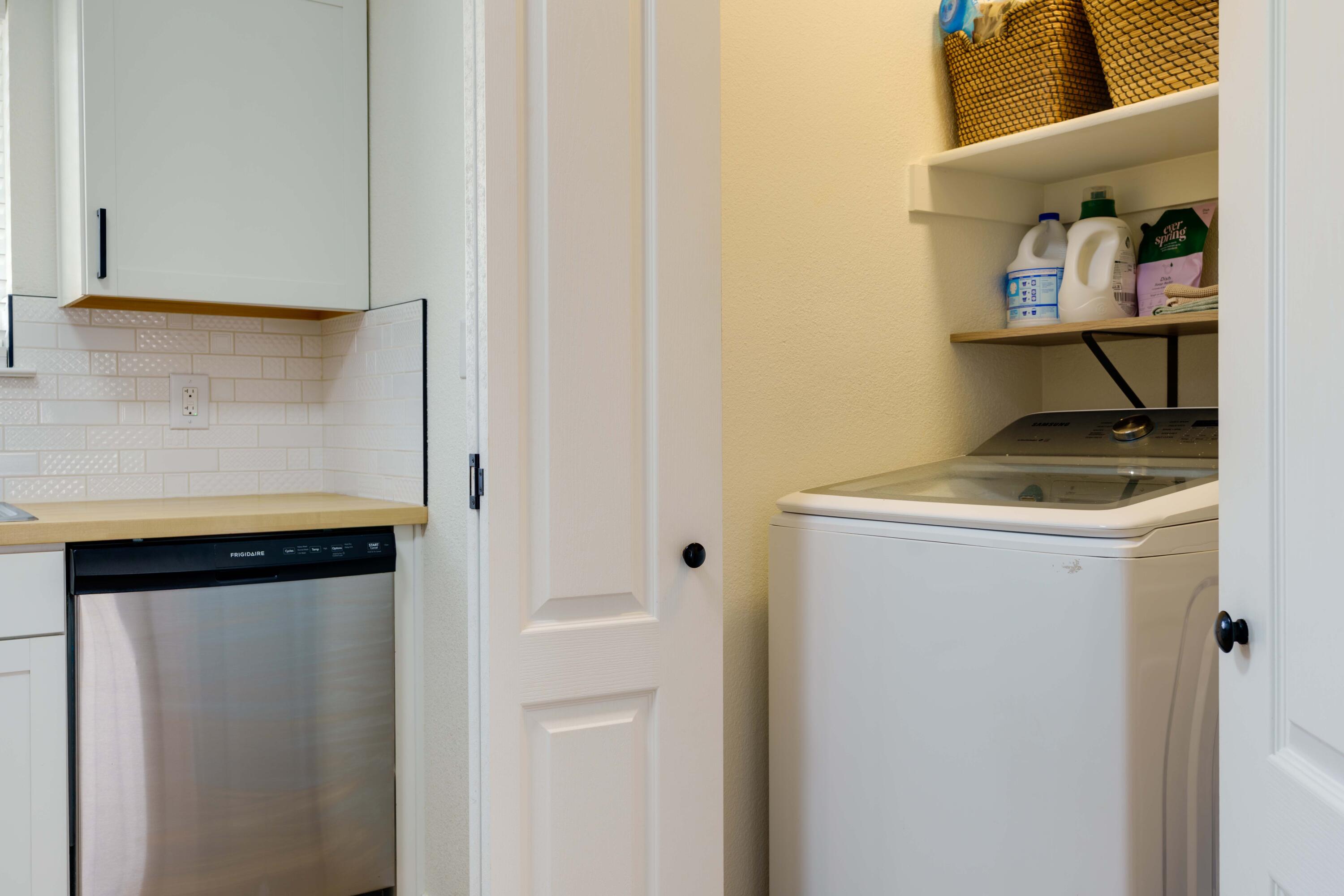 8009 Vista Estrella Lane SW