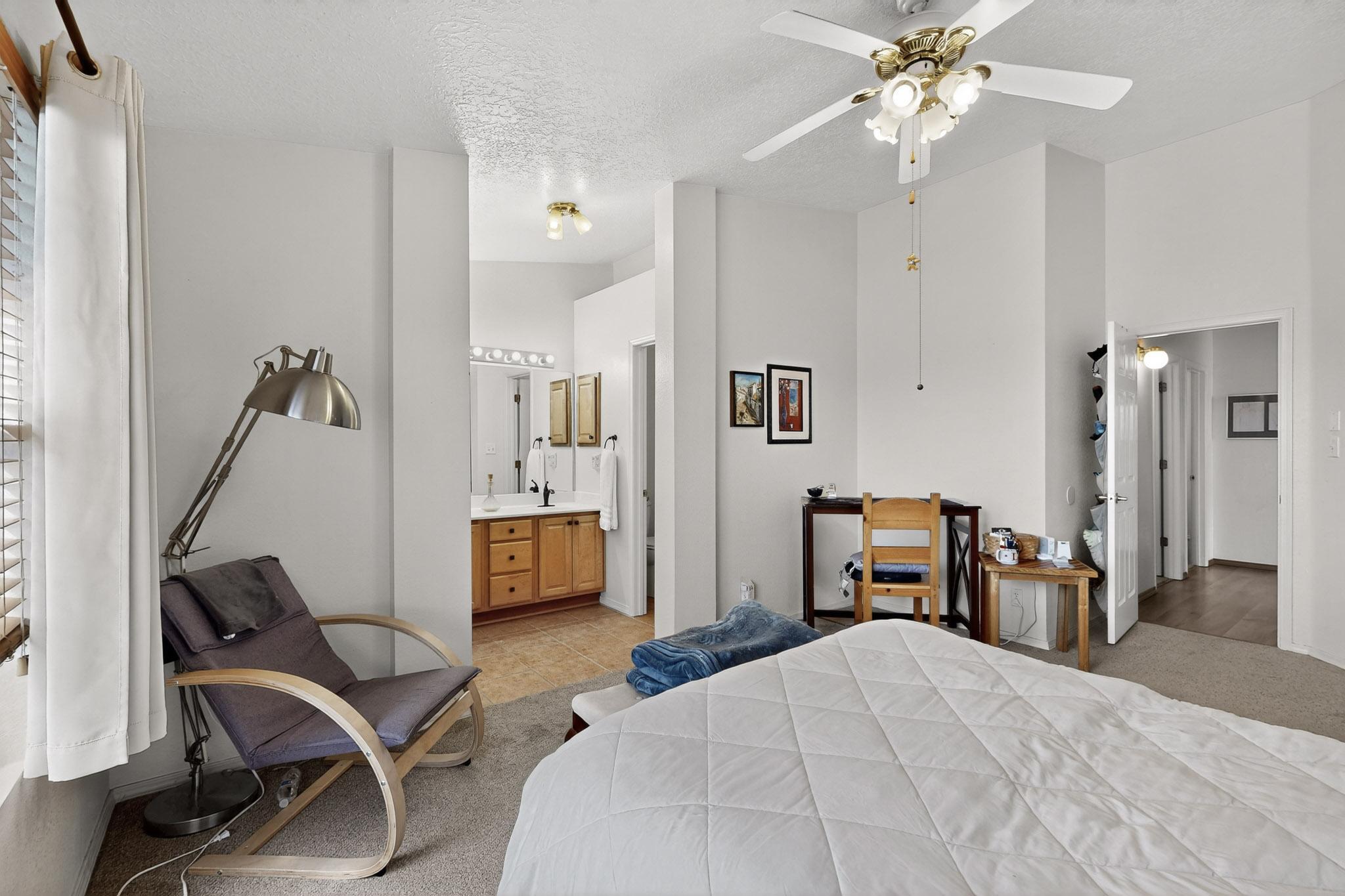 8004 CORTE DEL VIENTO NW