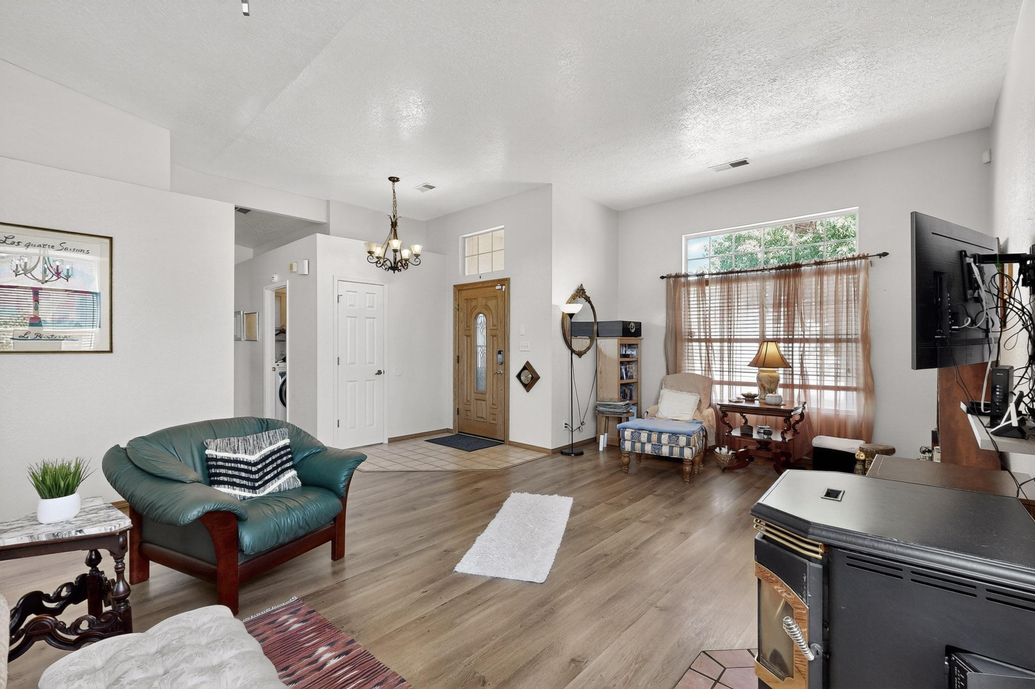 8004 CORTE DEL VIENTO NW