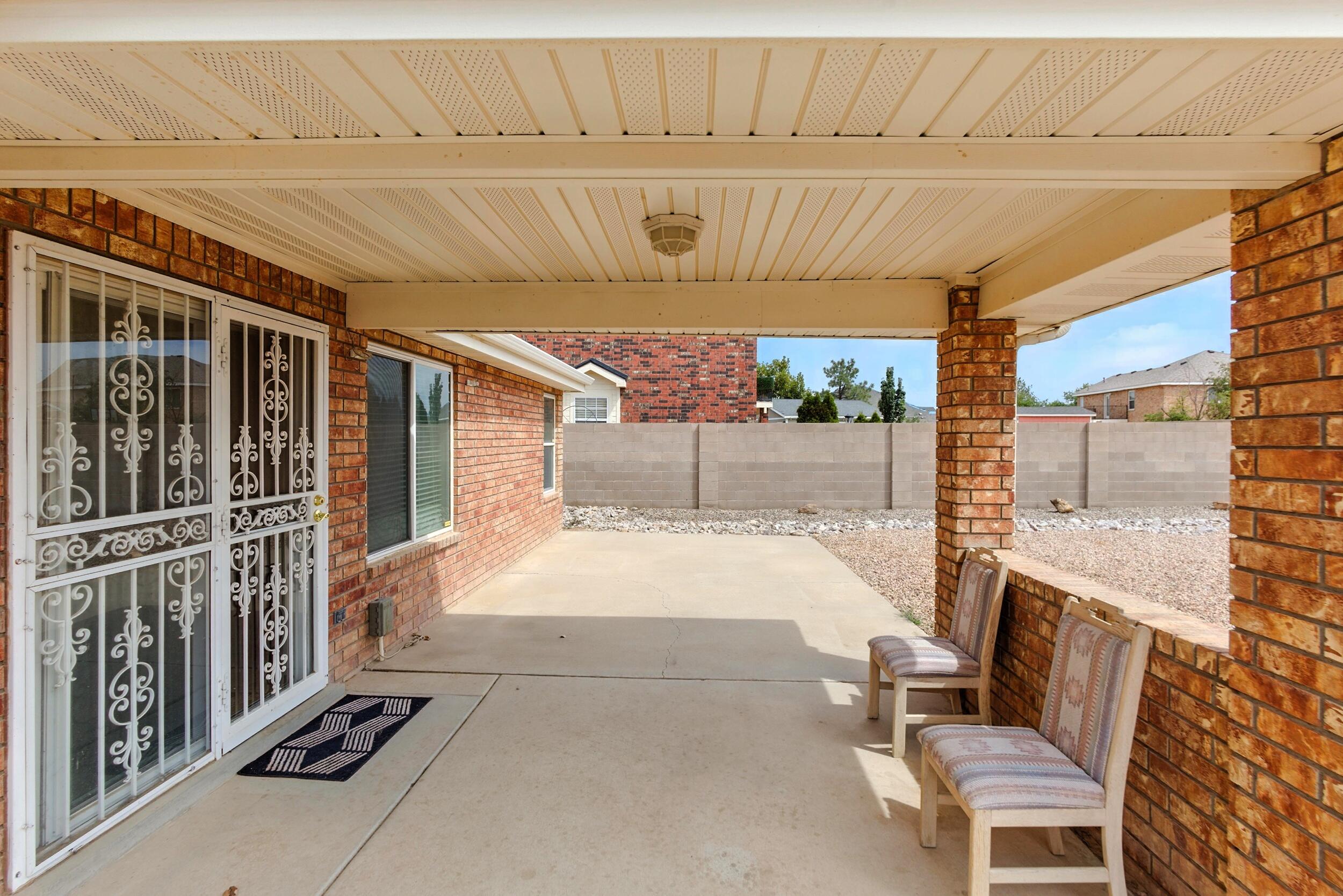 1666 LOS CERRITOS Road NW