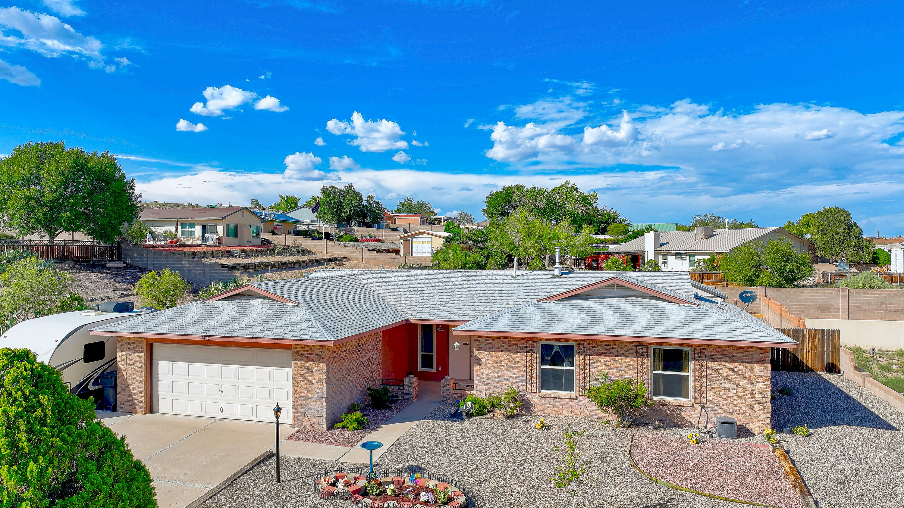 4405 PUMICE Drive NE