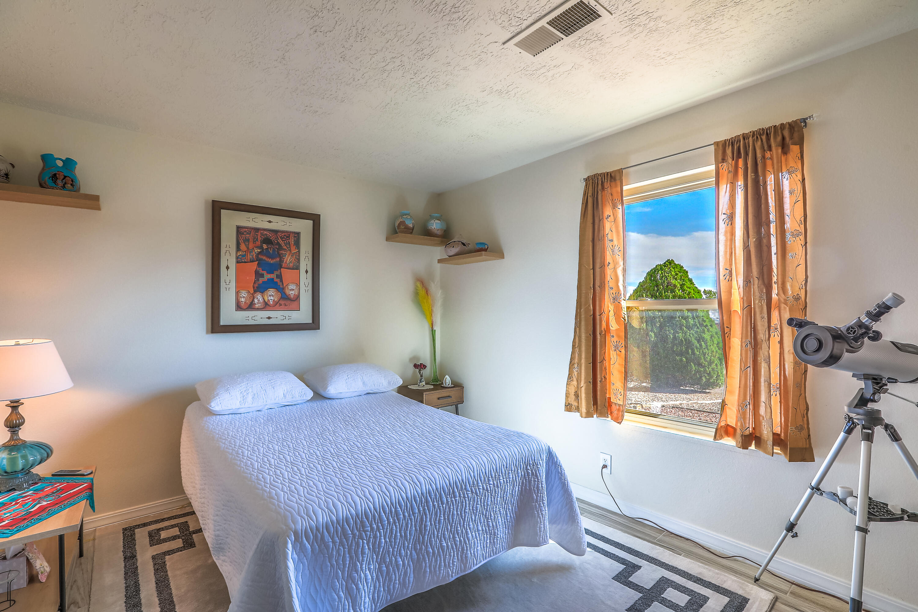 4405 PUMICE Drive NE