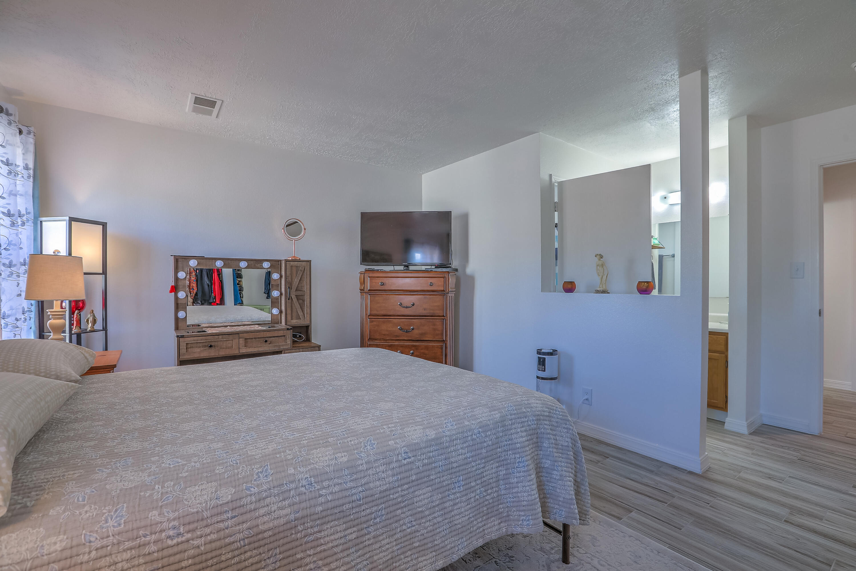 4405 PUMICE Drive NE