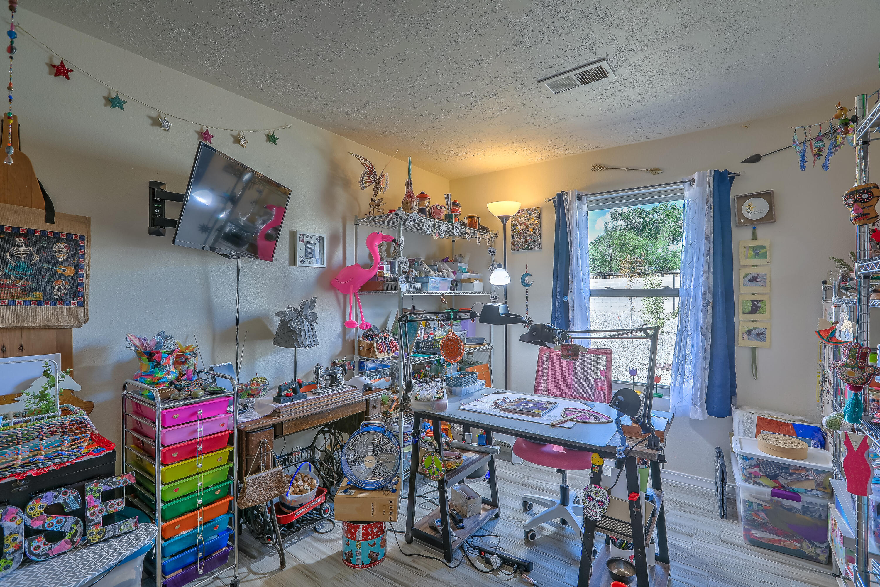 4405 PUMICE Drive NE