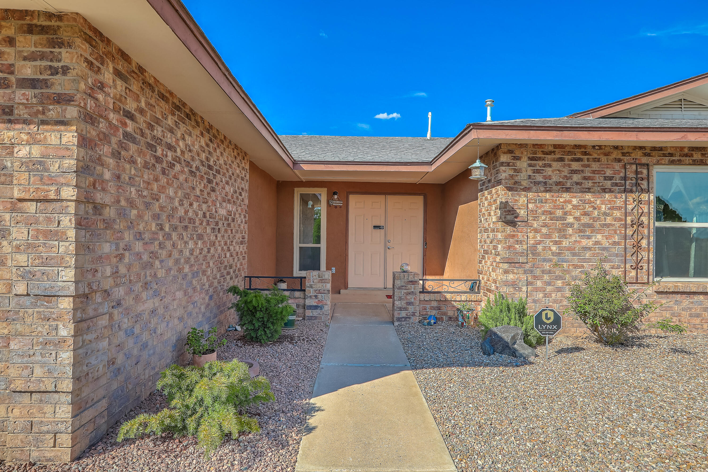 4405 PUMICE Drive NE