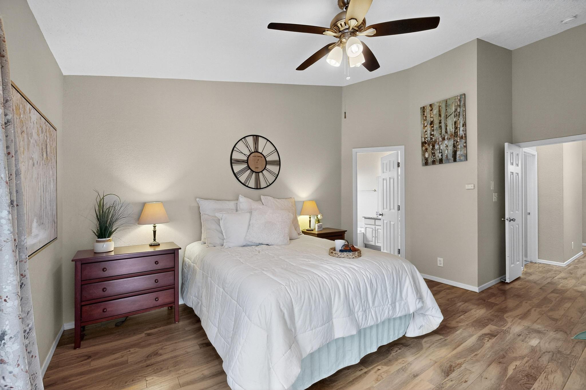 6705 MESA SOLANA Place NW