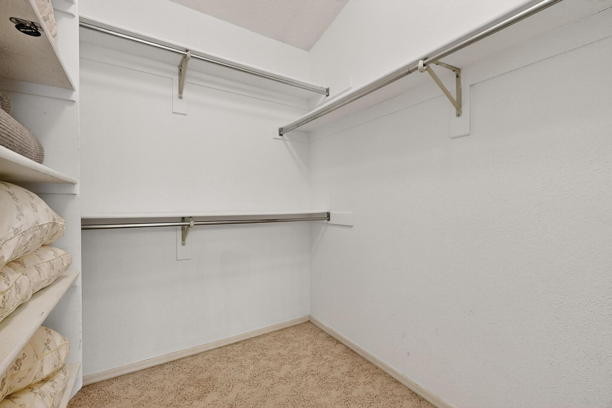 6705 MESA SOLANA Place NW