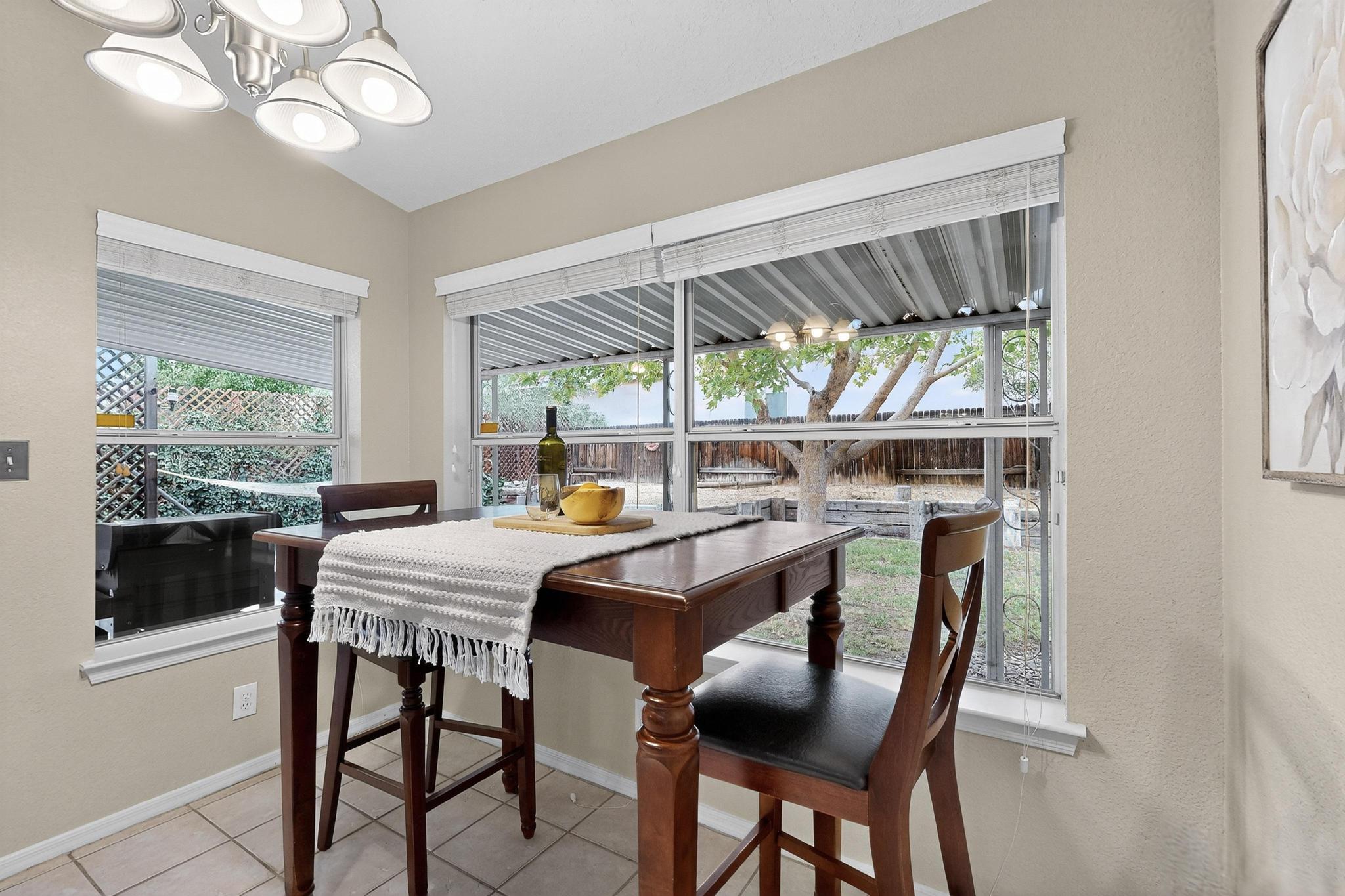 6705 MESA SOLANA Place NW