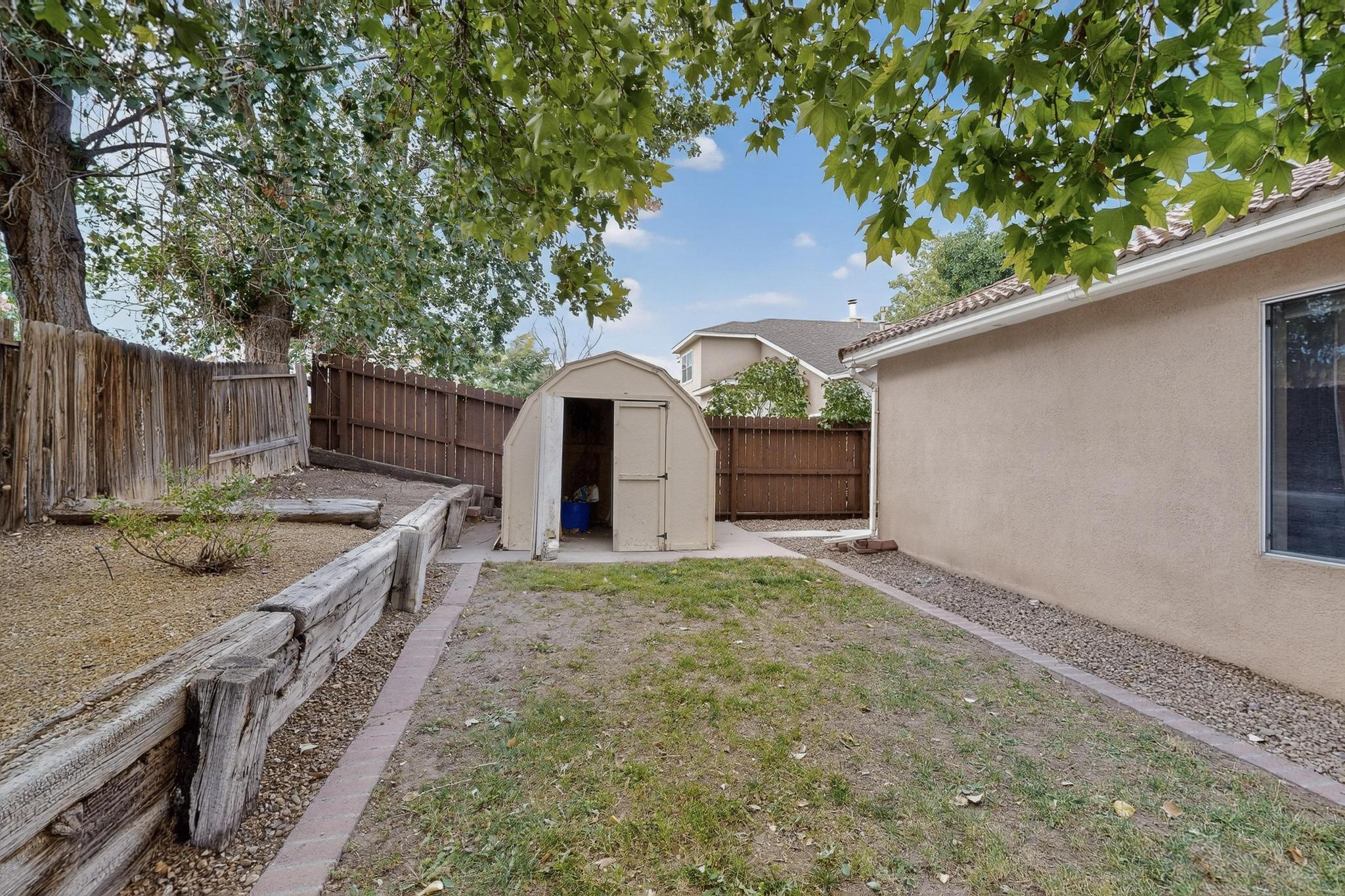 6705 MESA SOLANA Place NW