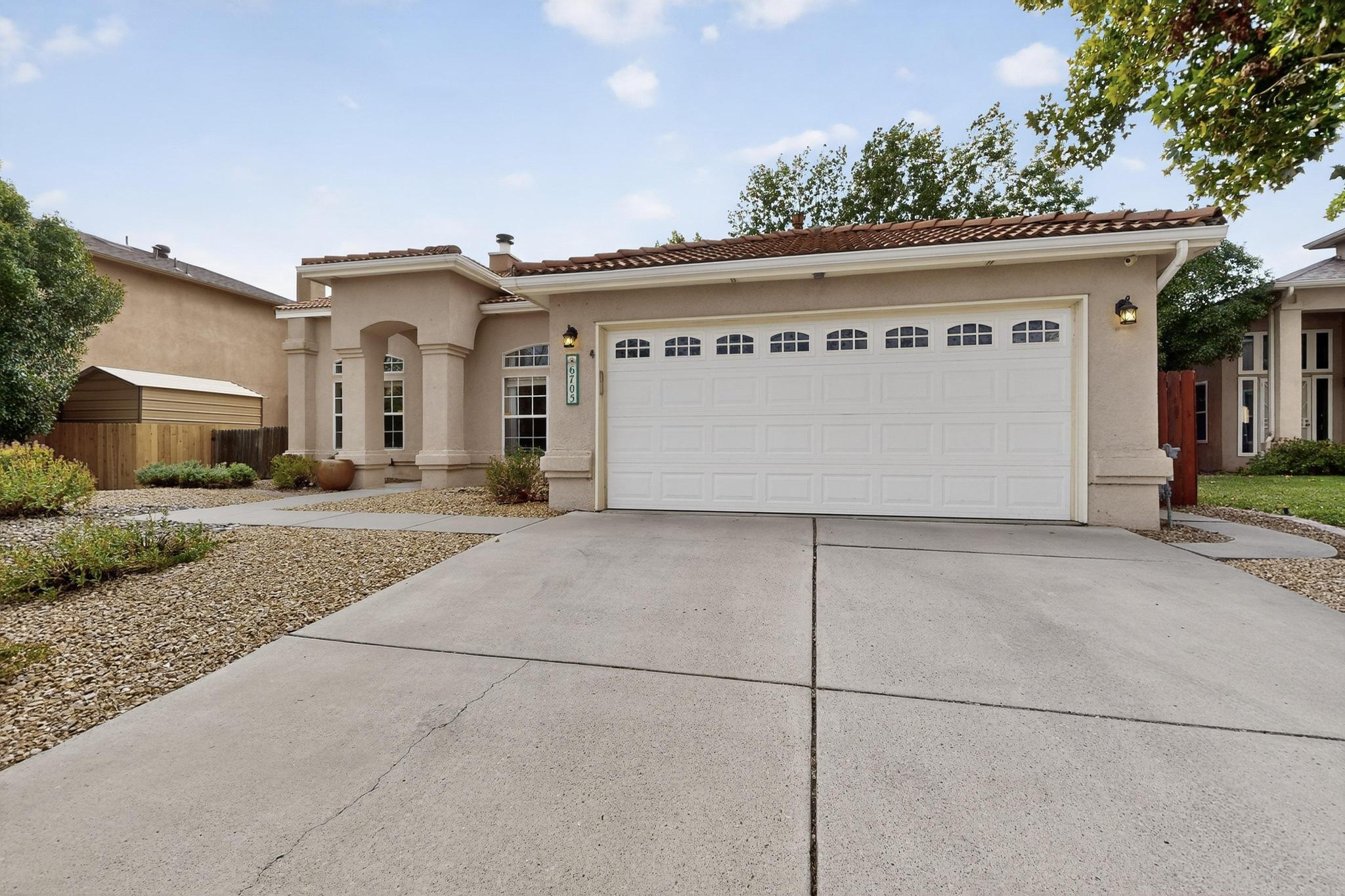 6705 MESA SOLANA Place NW