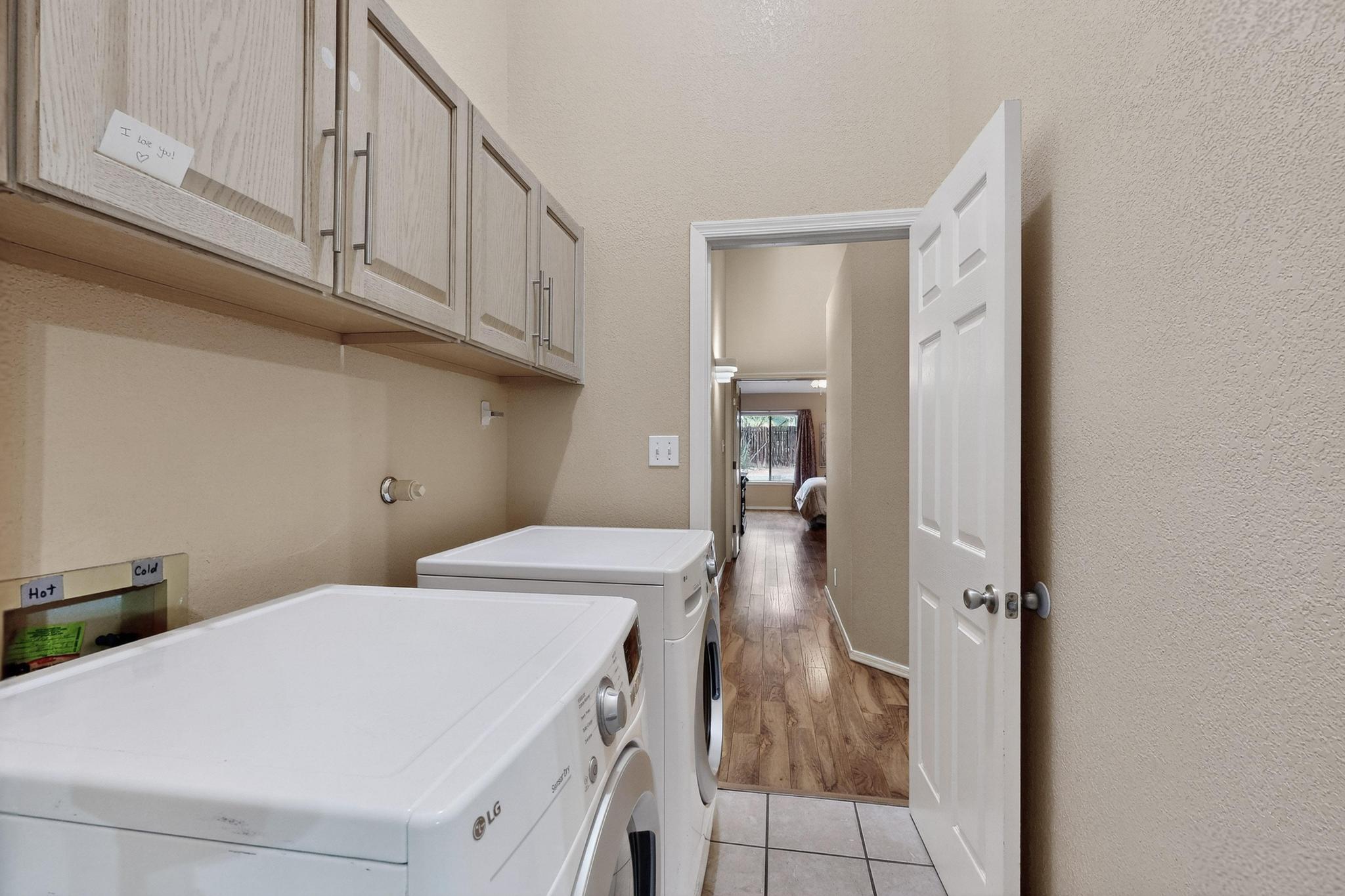 6705 MESA SOLANA Place NW