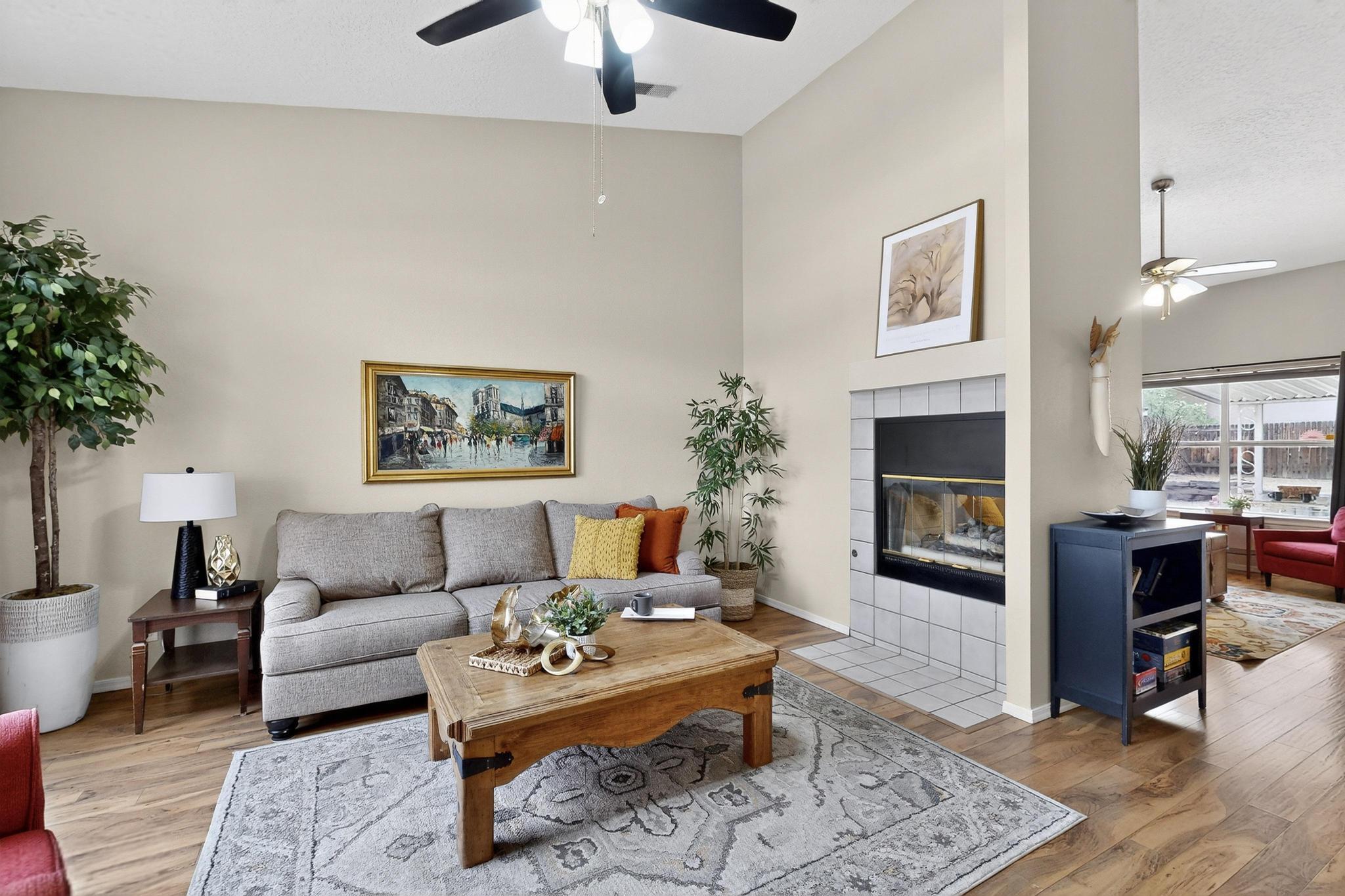 6705 MESA SOLANA Place NW