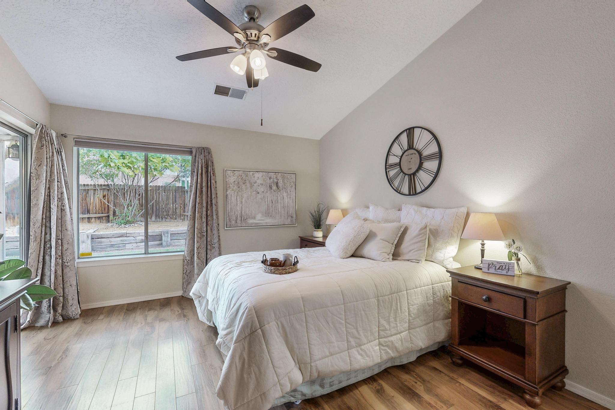 6705 MESA SOLANA Place NW