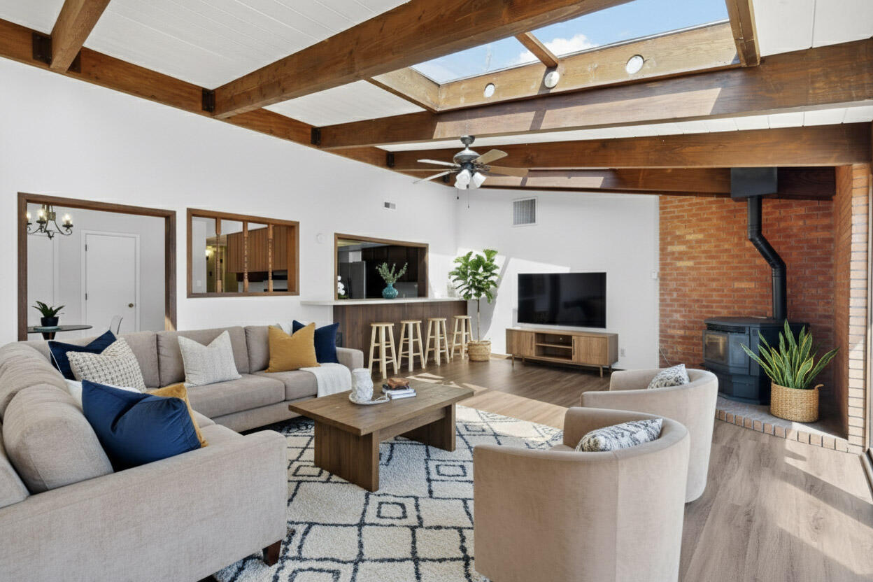 6116 DUNGAN Street NE