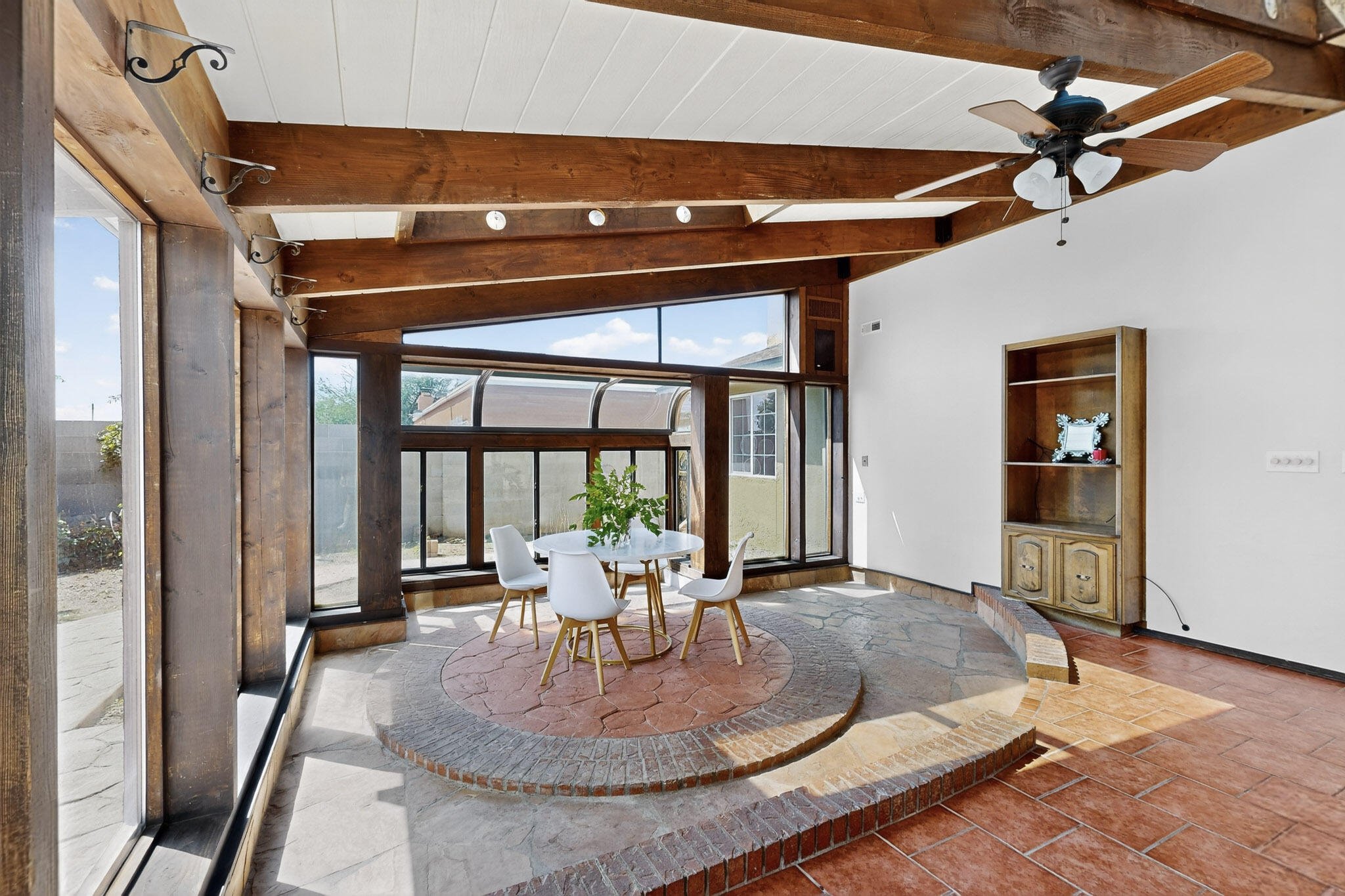 6116 DUNGAN Street NE