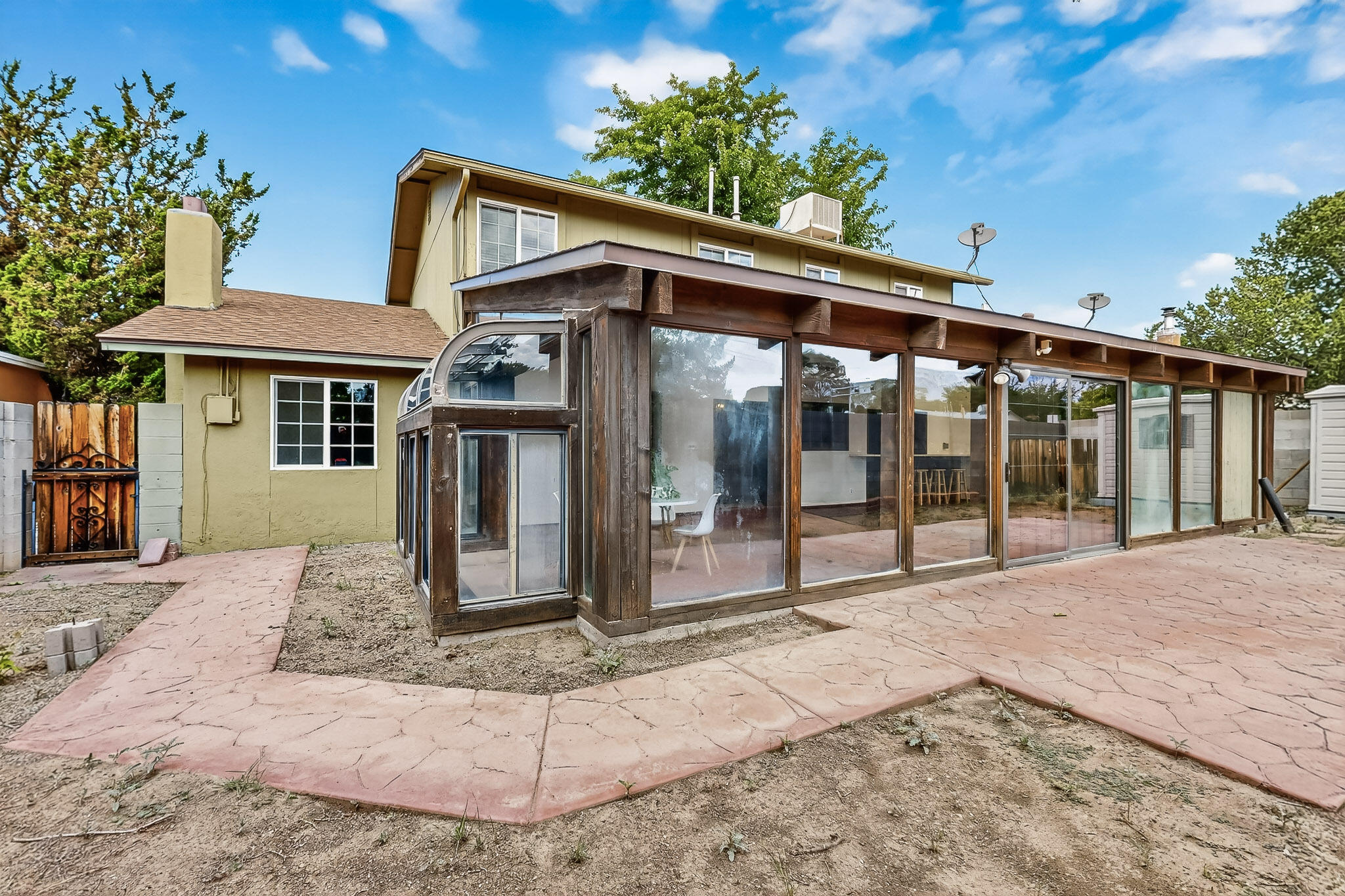 6116 DUNGAN Street NE