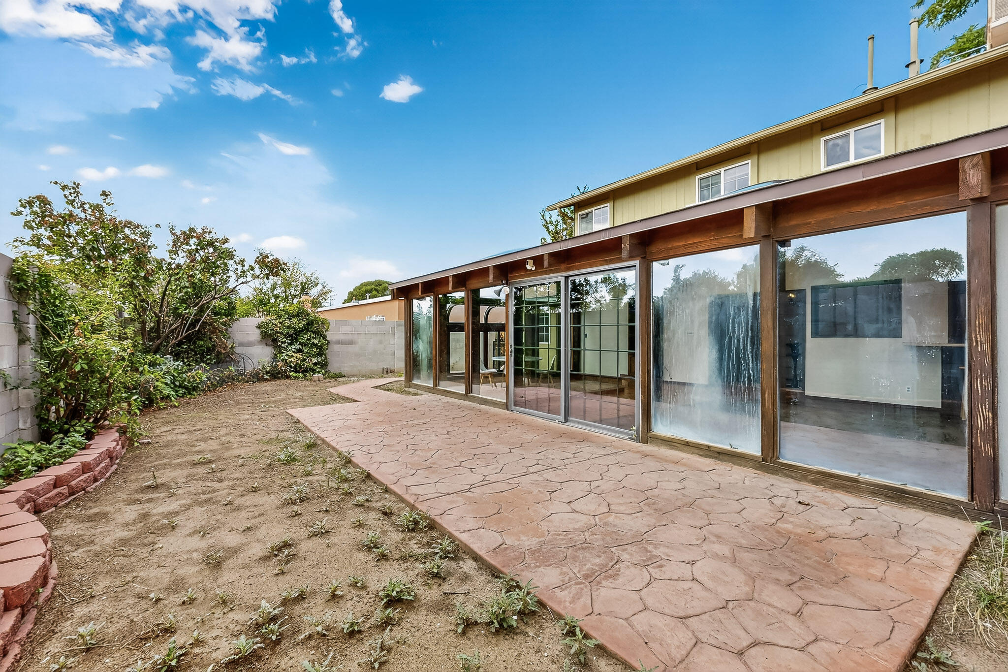 6116 DUNGAN Street NE