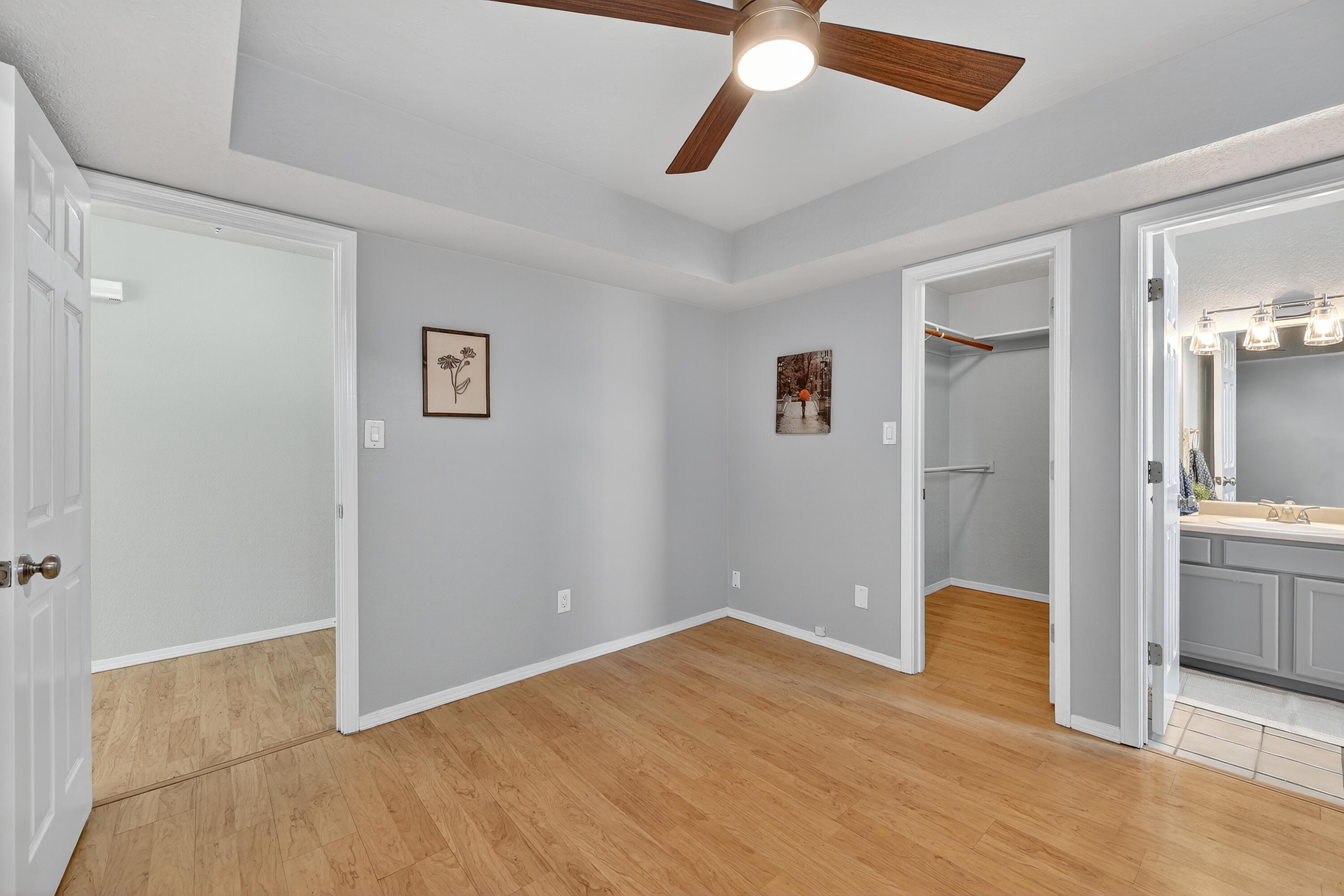 9505 COMANCHE Road NE