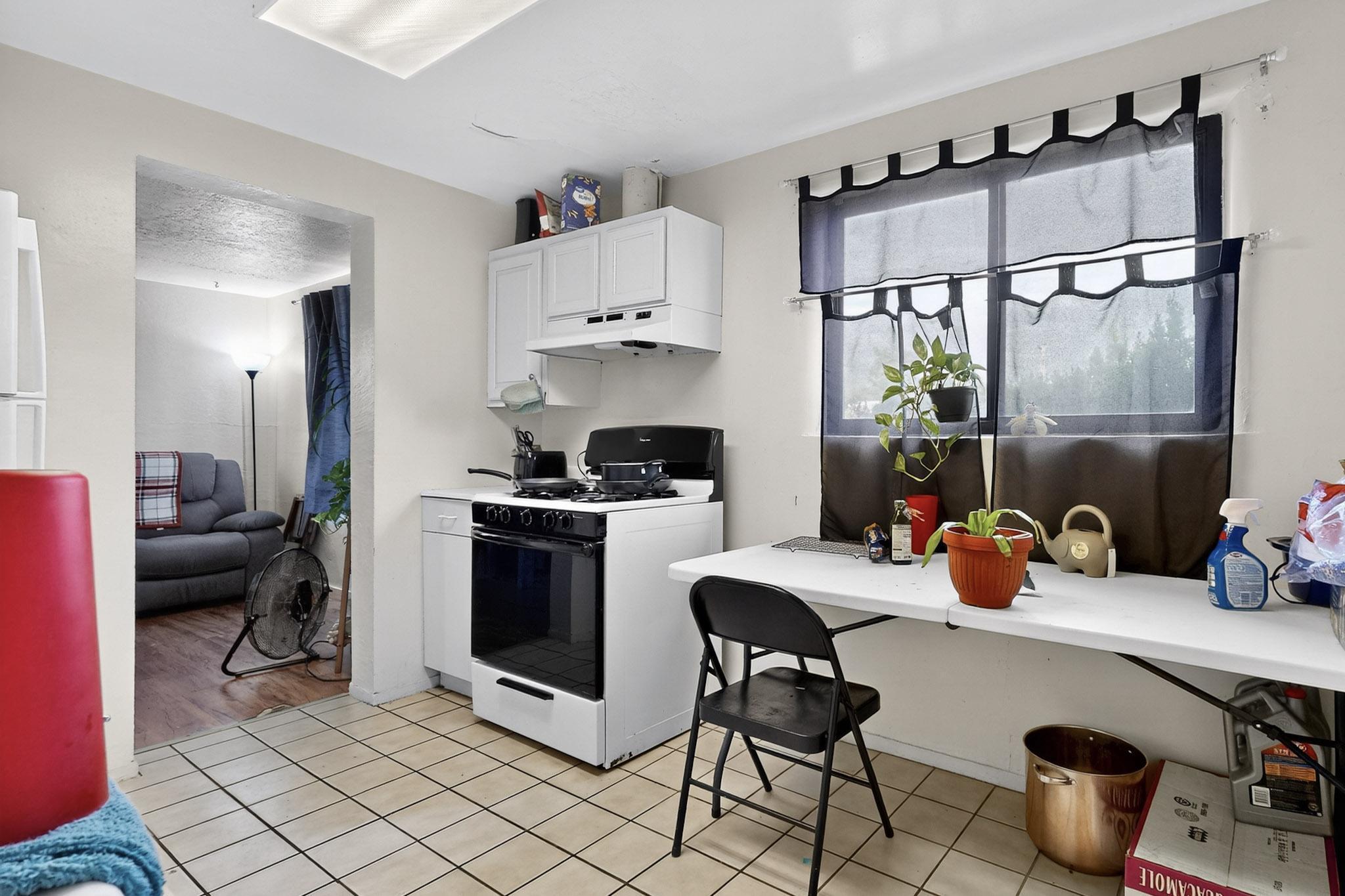 2833 HERMOSA Drive NE