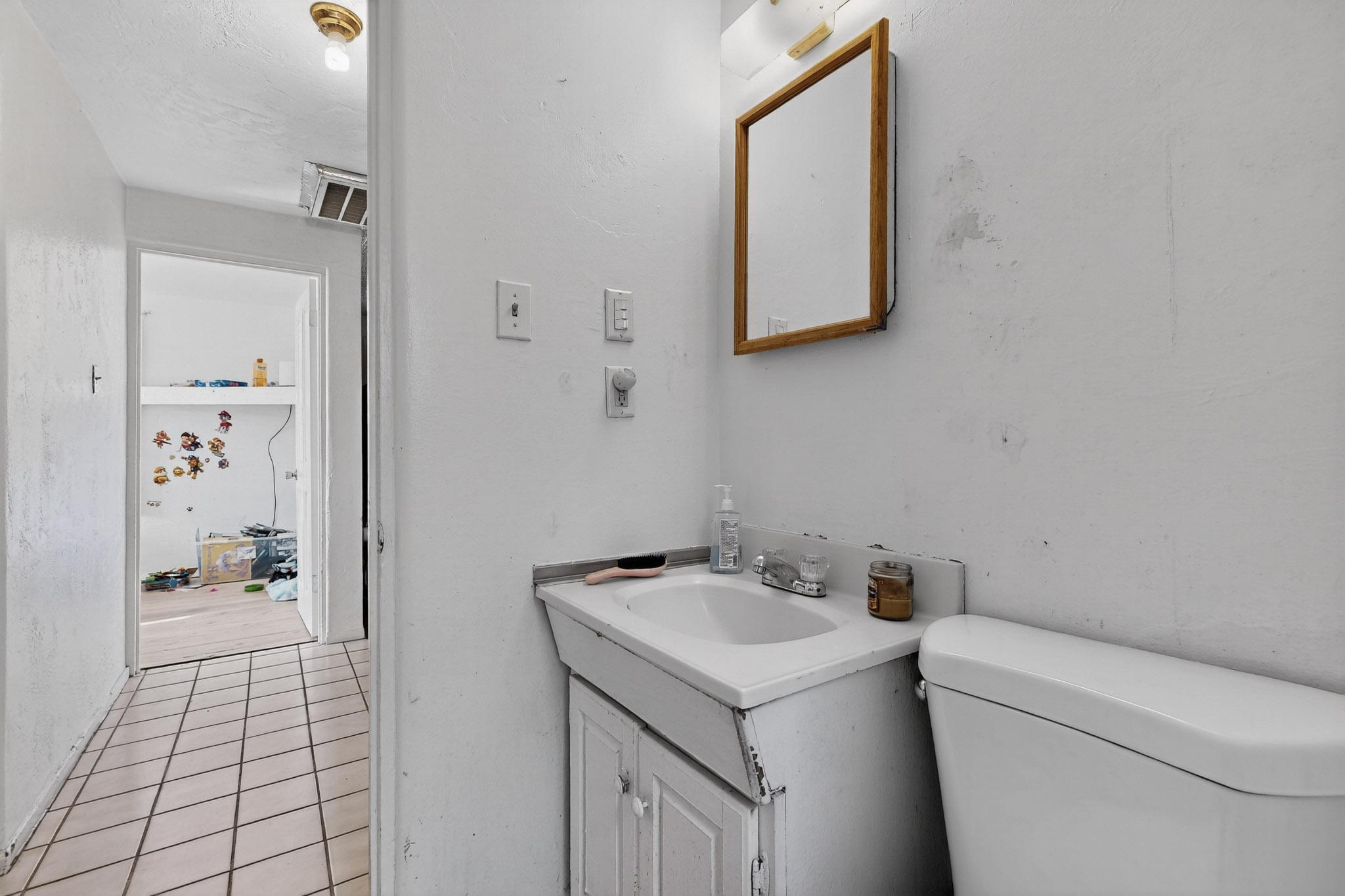 2833 HERMOSA Drive NE