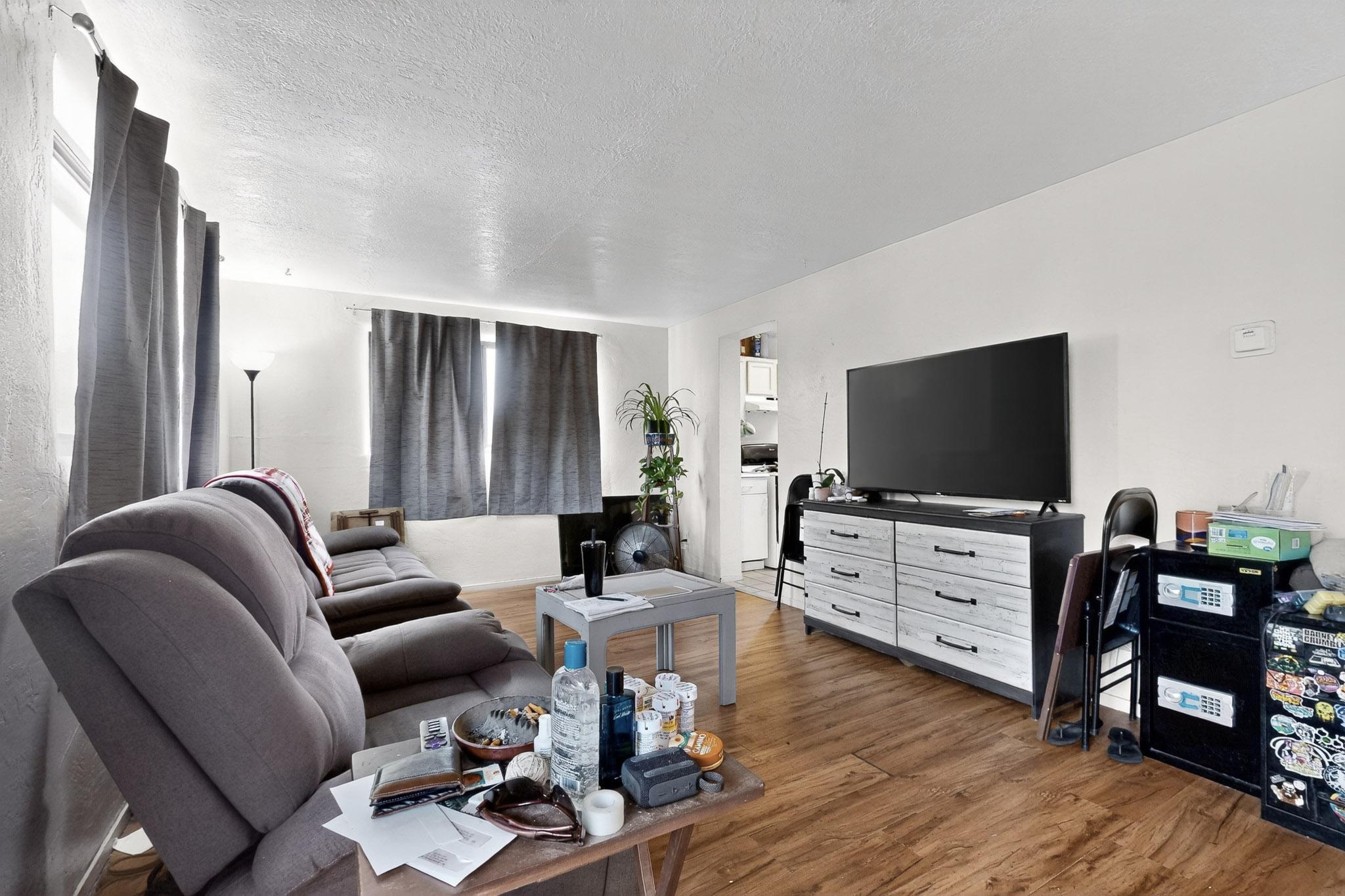 2833 HERMOSA Drive NE