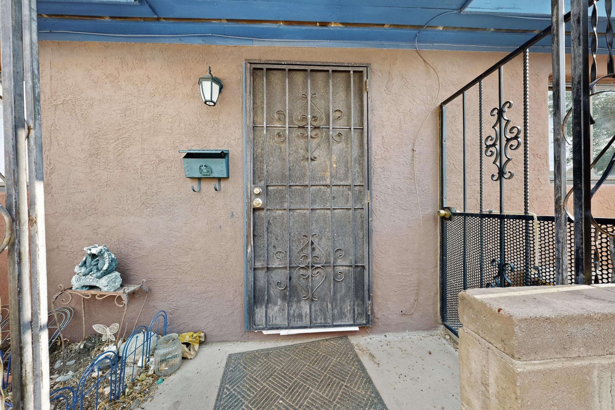 2833 HERMOSA Drive NE