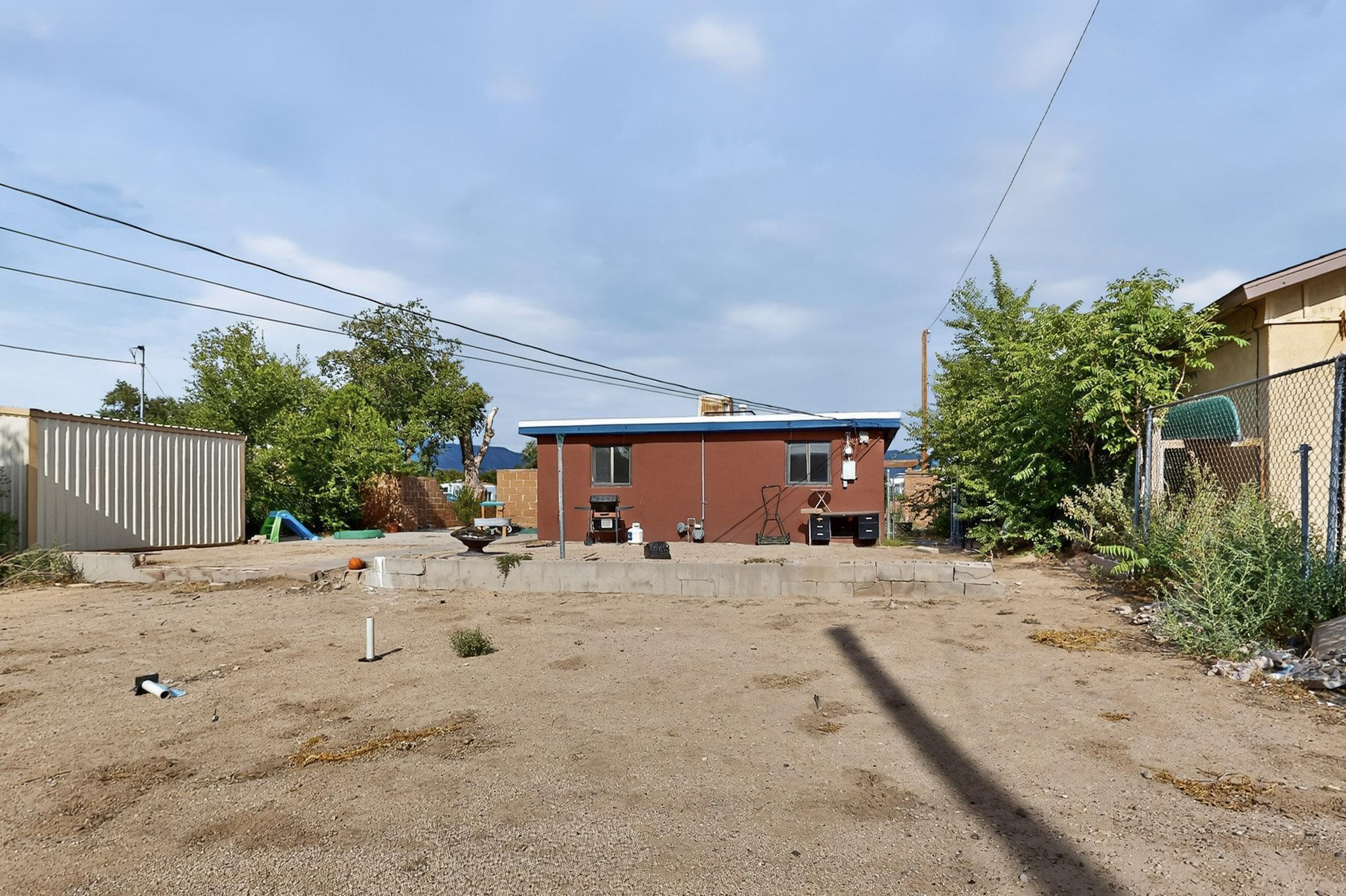 2833 HERMOSA Drive NE