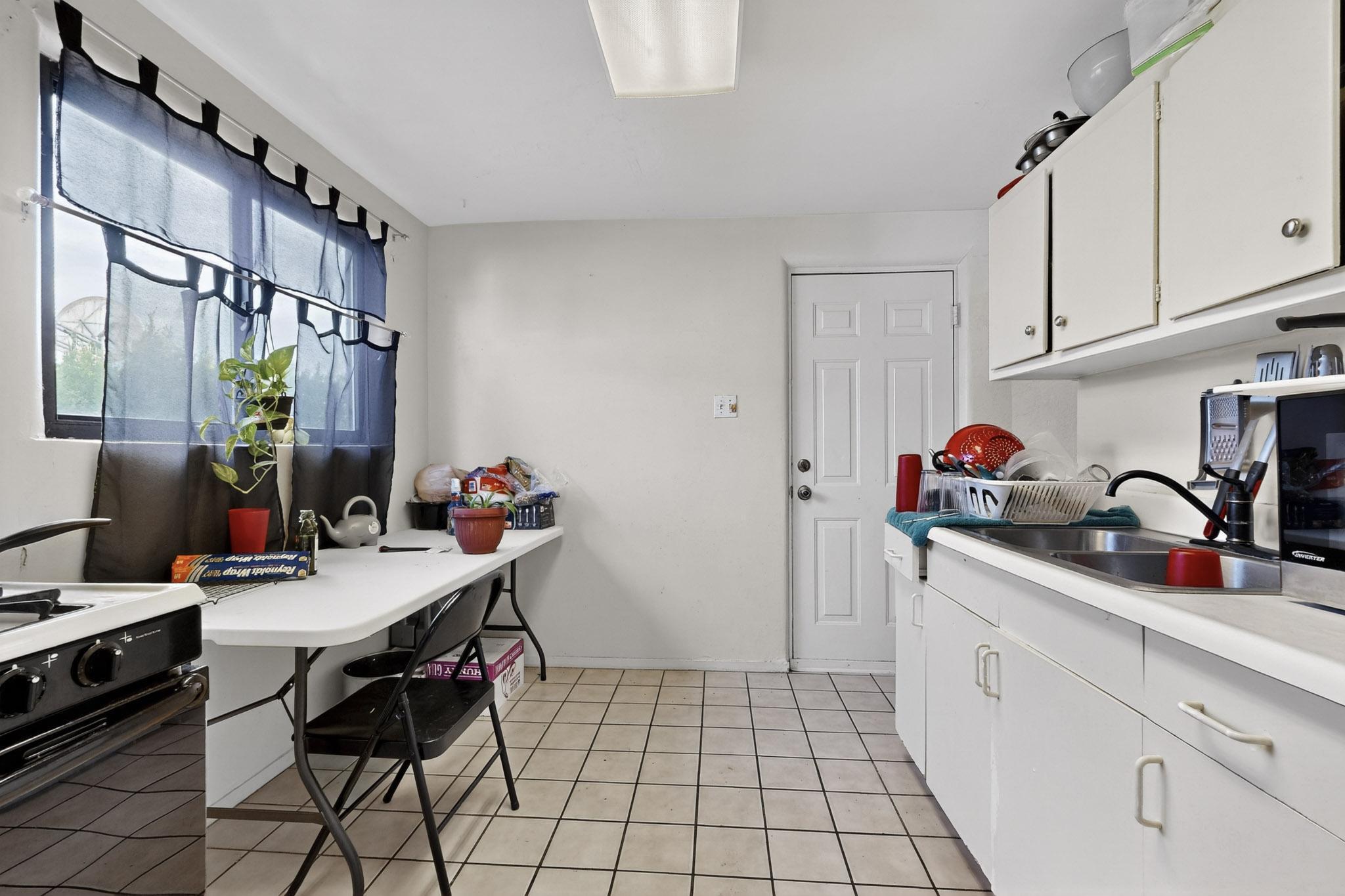 2833 HERMOSA Drive NE