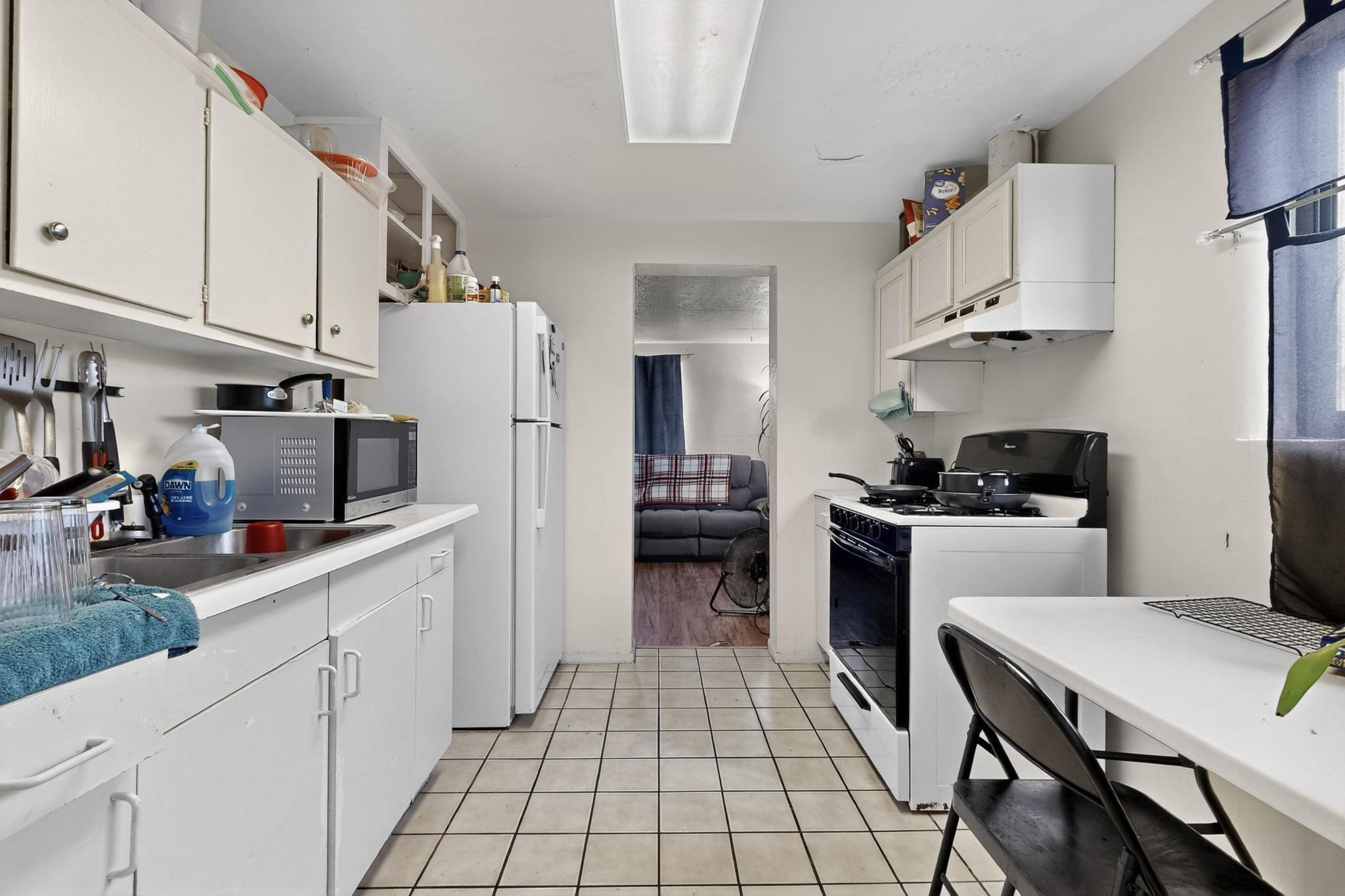 2833 HERMOSA Drive NE