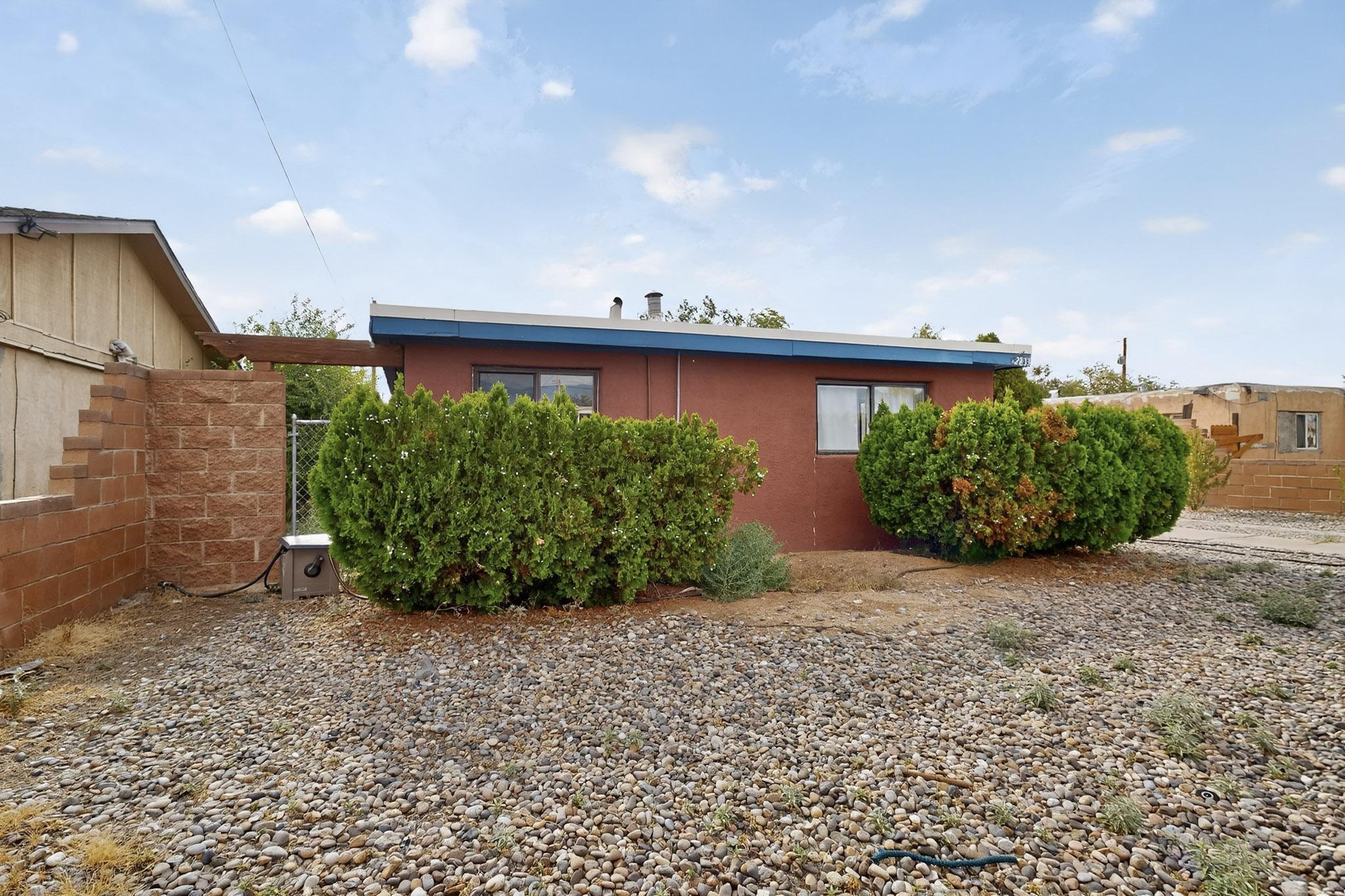 2833 HERMOSA Drive NE