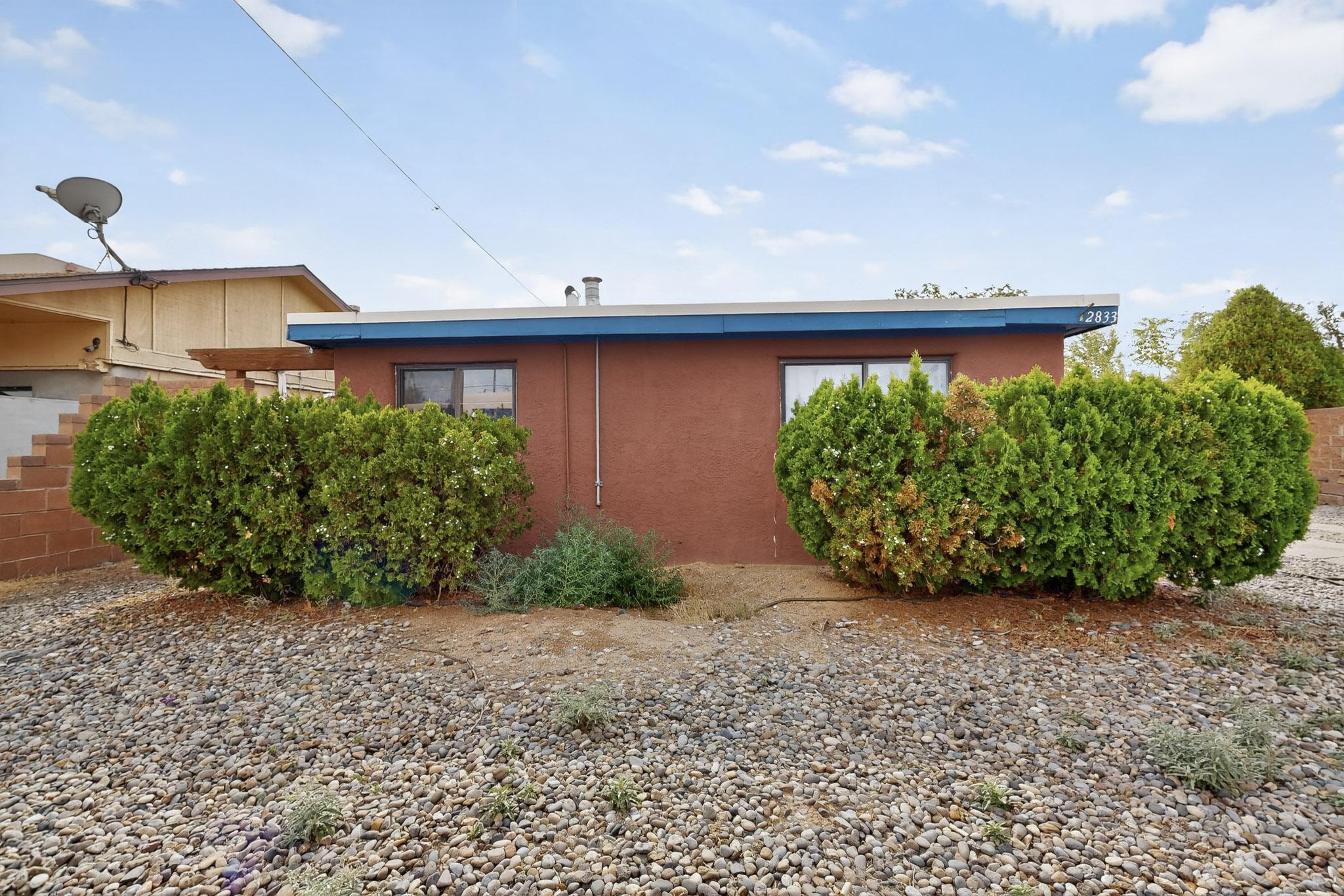 2833 HERMOSA Drive NE