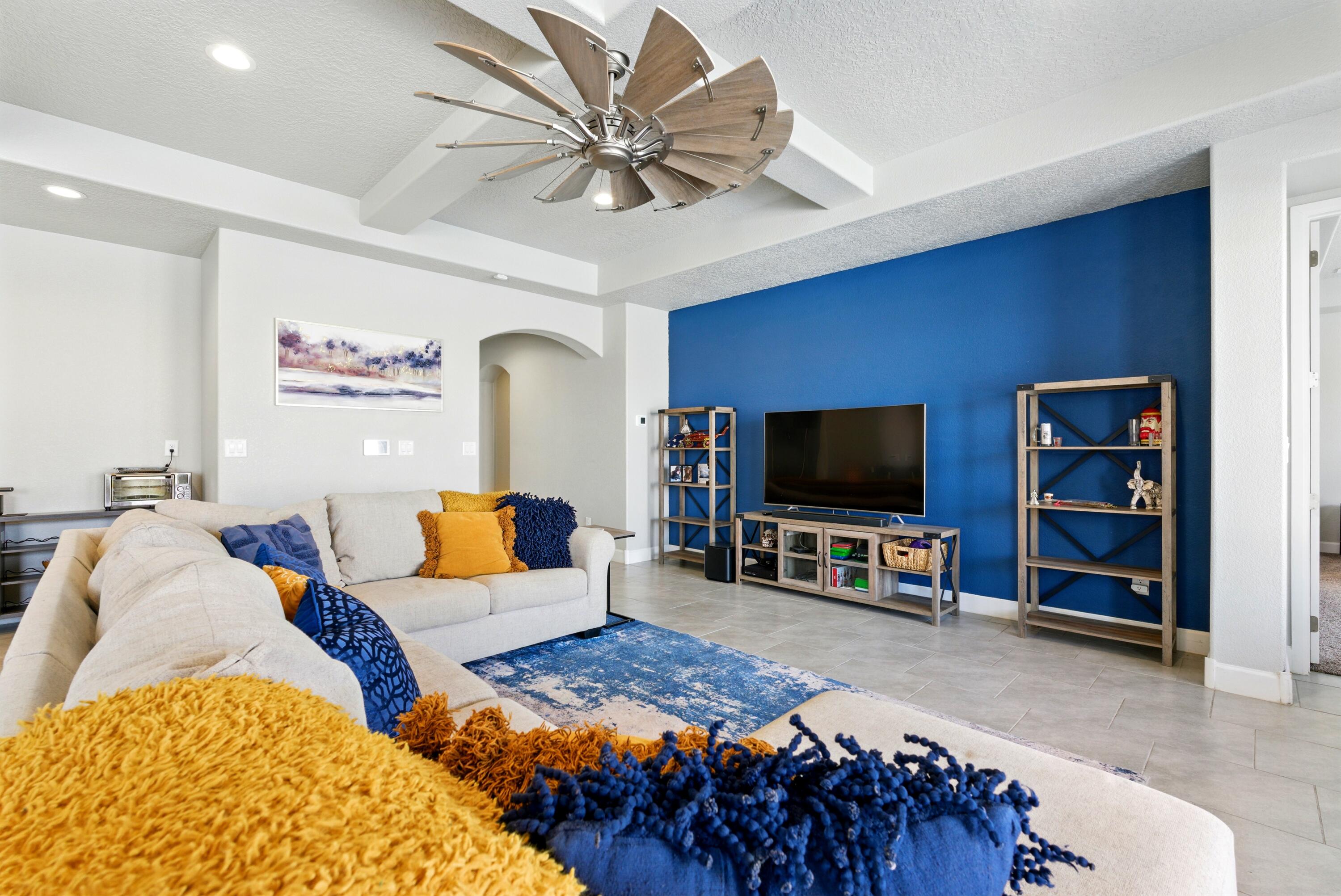 4529 SKYLINE Loop NE