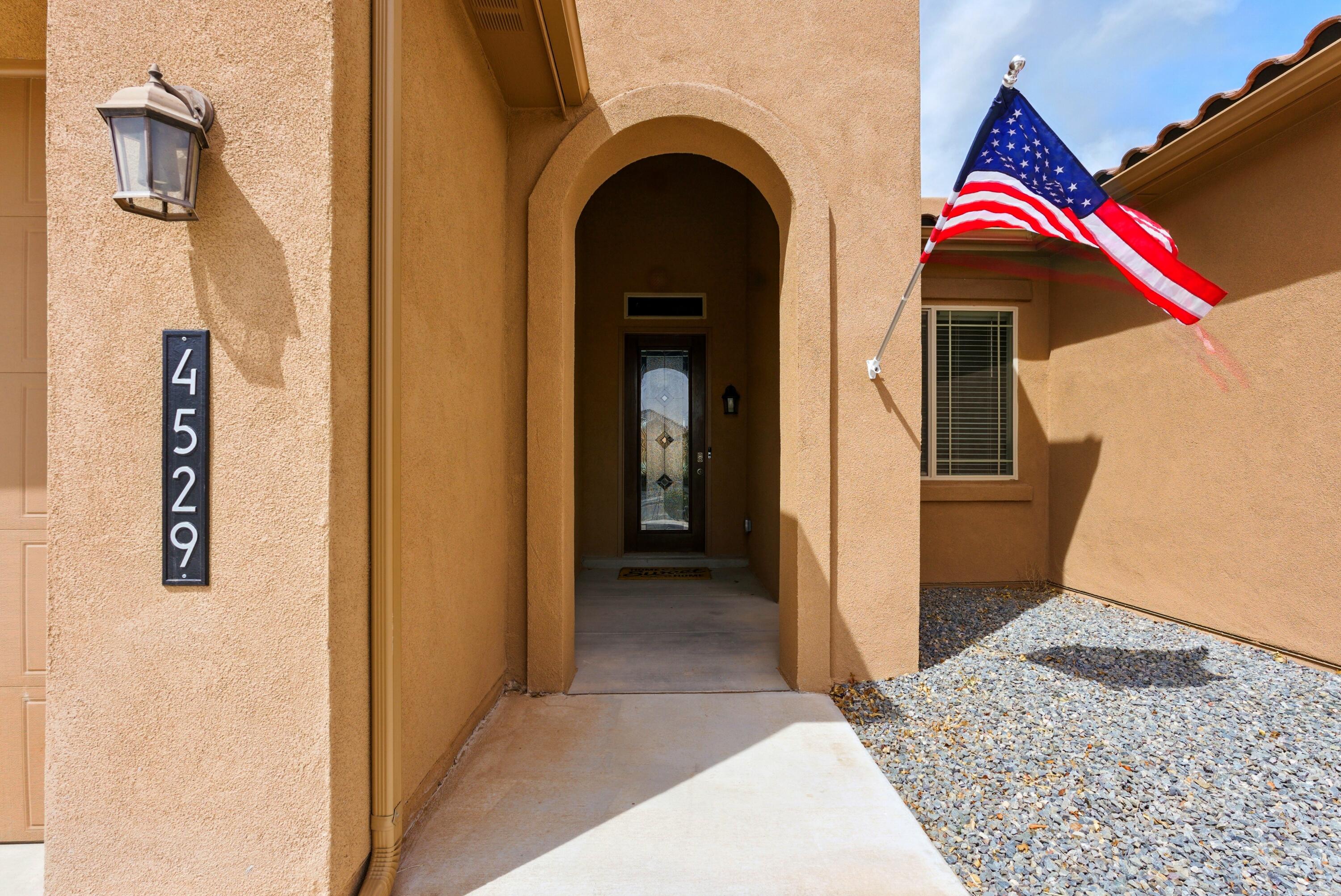 4529 SKYLINE Loop NE