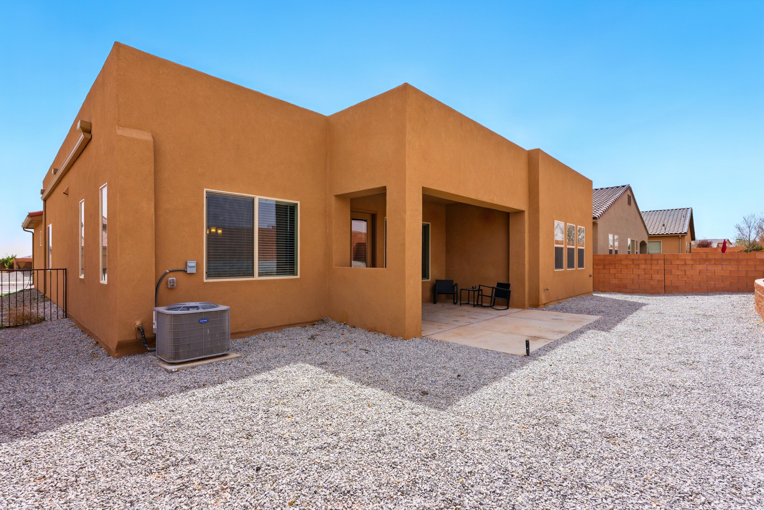 4529 SKYLINE Loop NE