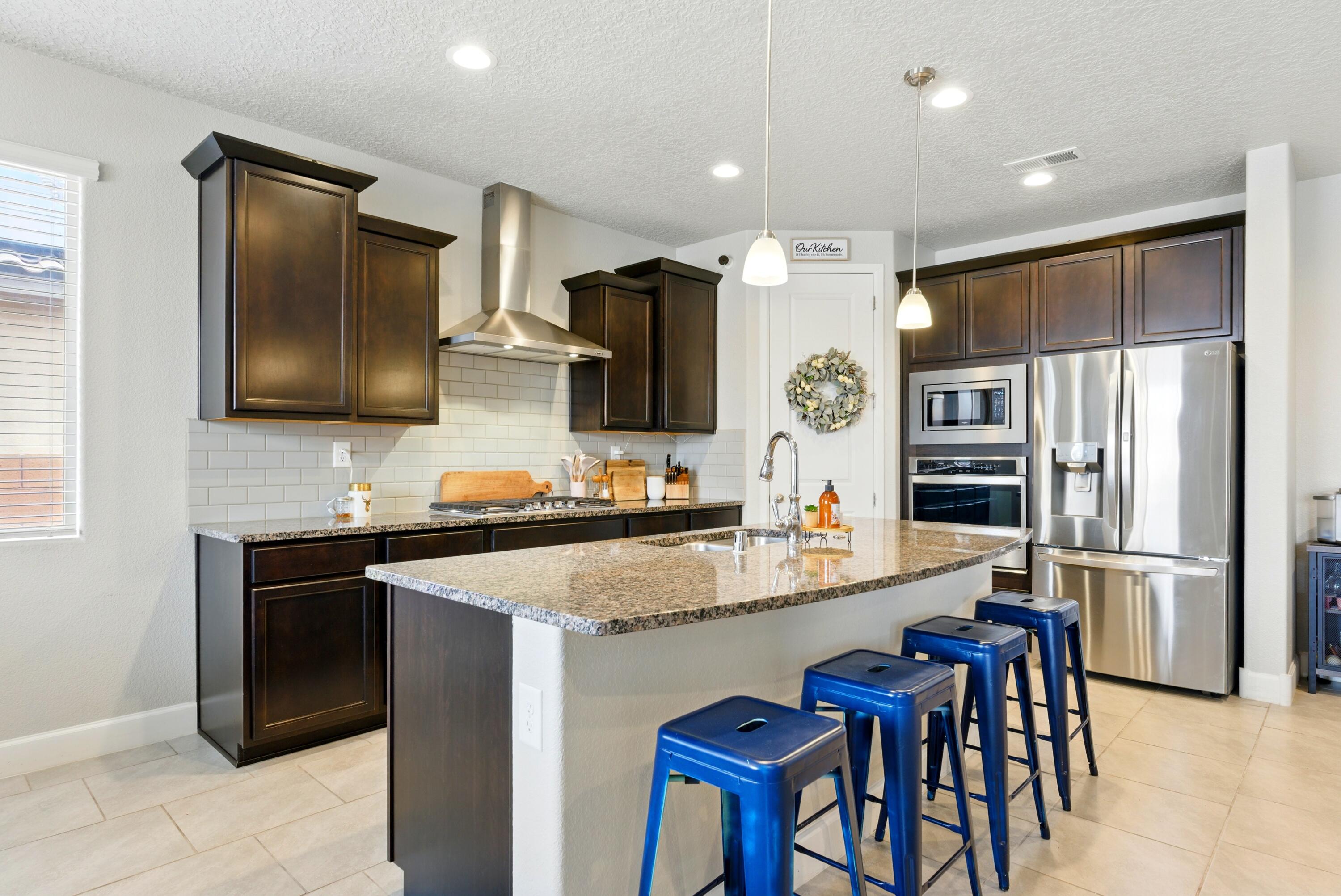 4529 SKYLINE Loop NE