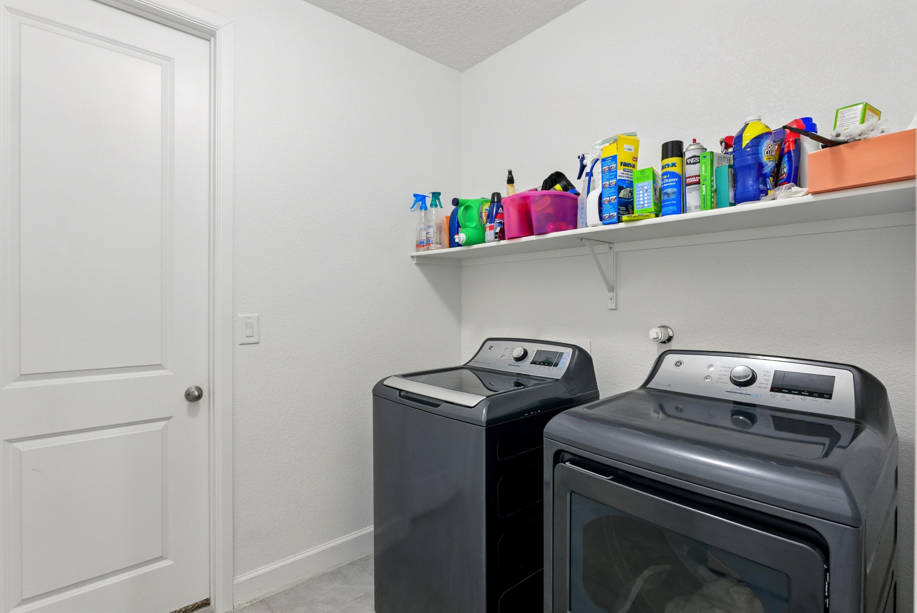 4529 SKYLINE Loop NE