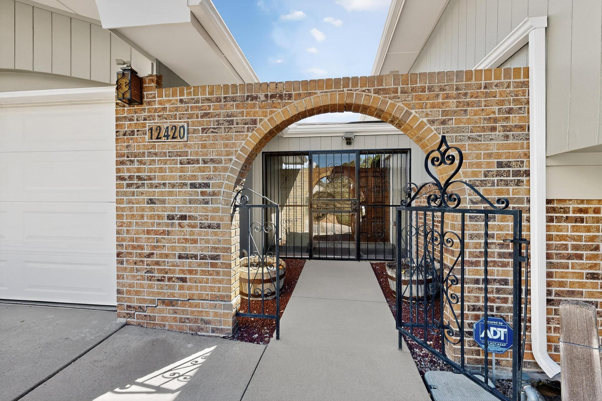 12420 Apache Place NE