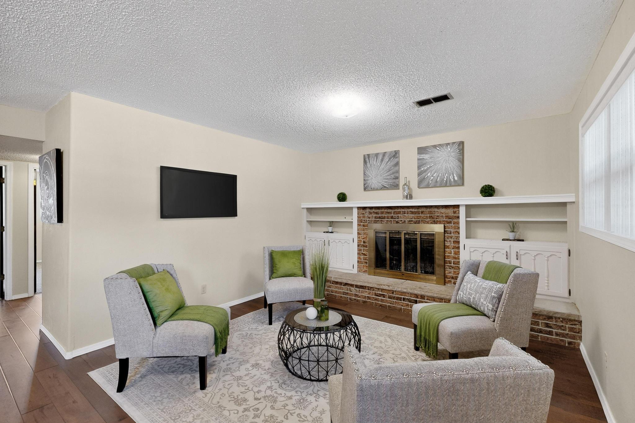 12420 Apache Place NE