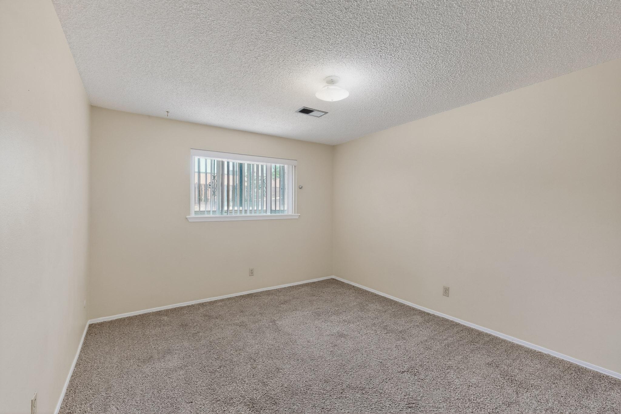 12420 Apache Place NE